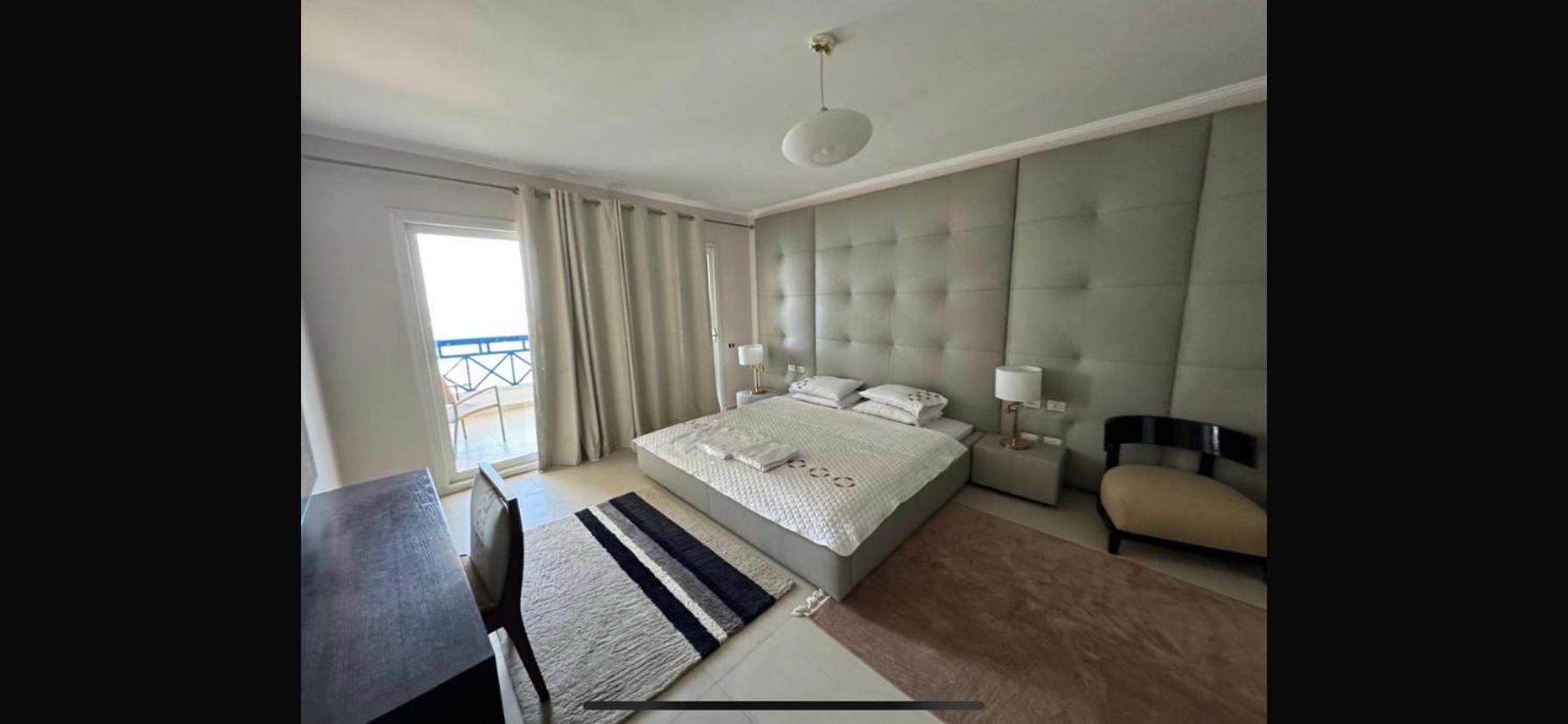 Executive Royal Tower Apartments - Sky Lounge