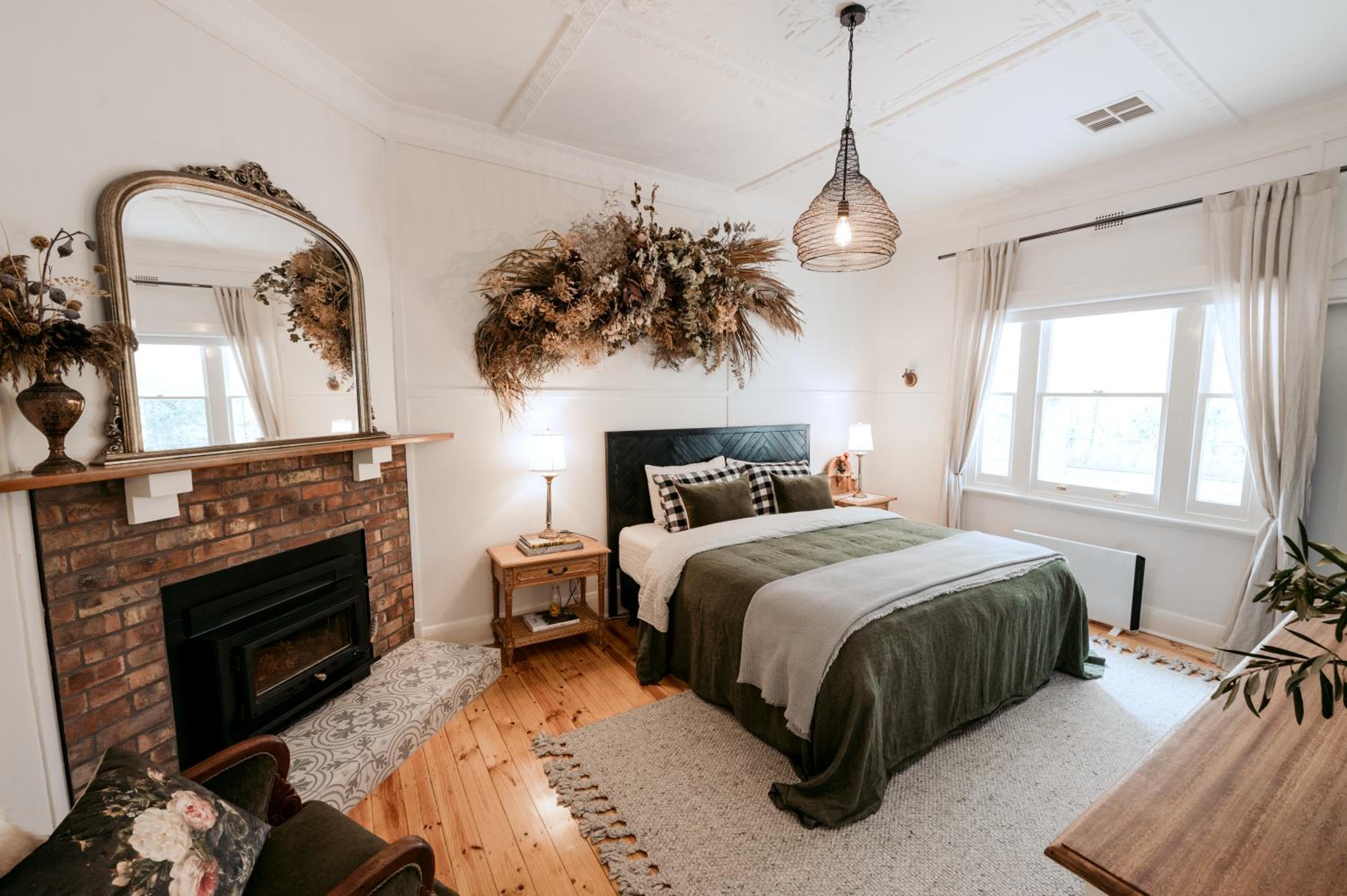 SULTANA - Maximalist Accommodation