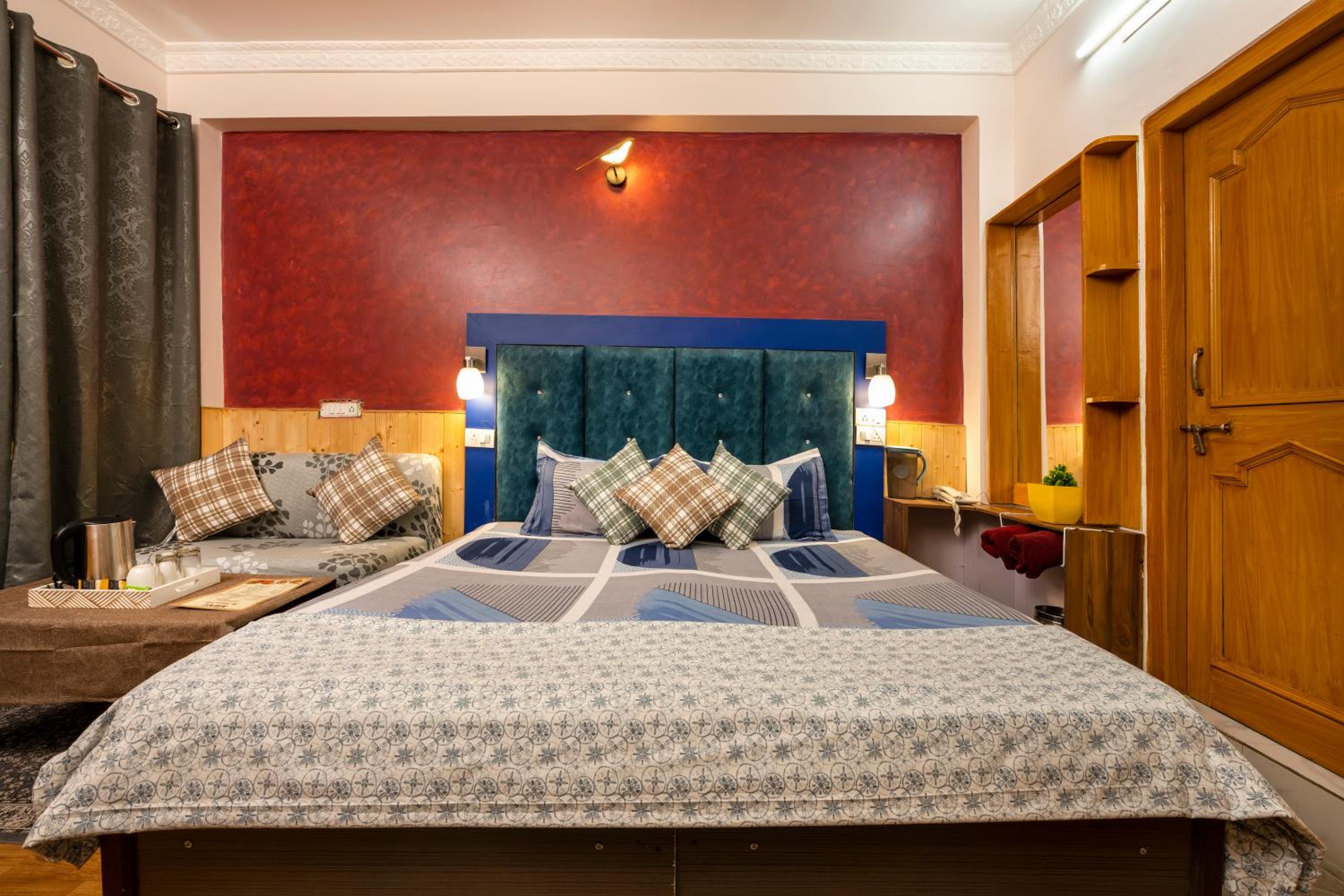 The Bougainvillea, Mcleodganj