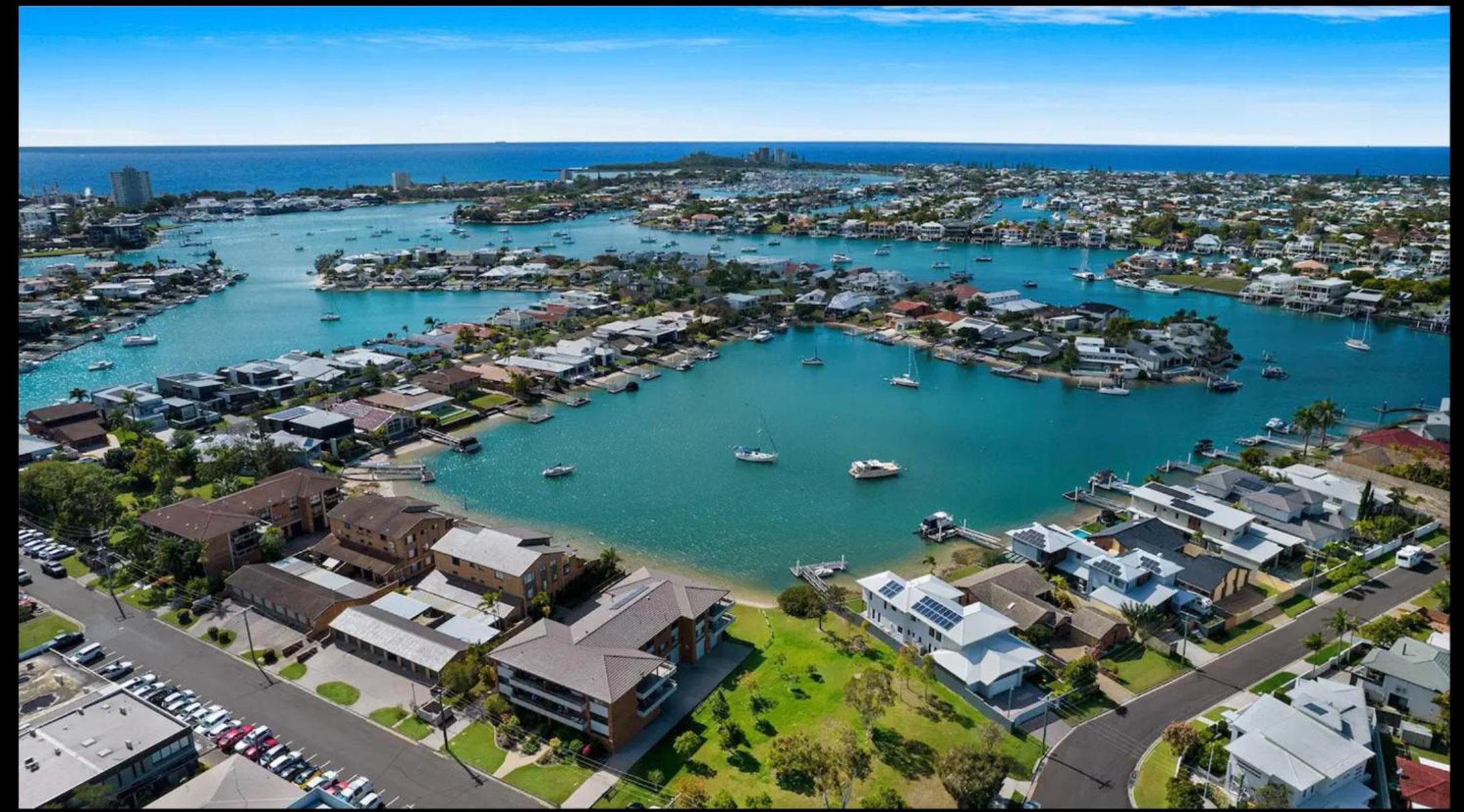 Luxury 2 Bedroom Unit Mooloolaba