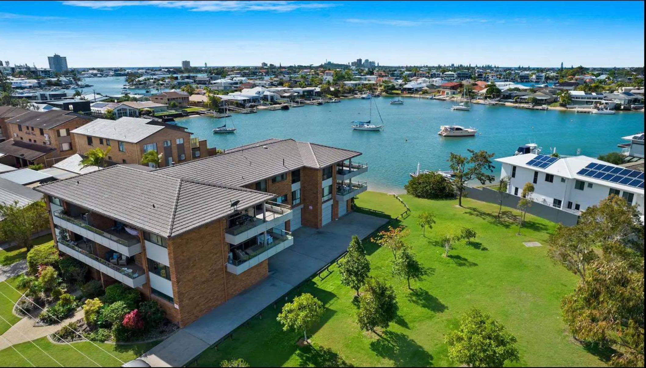 Luxury 2 Bedroom Unit Mooloolaba
