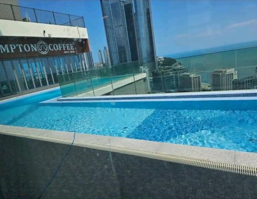 Elbon stay with Haeundae Beach view 4