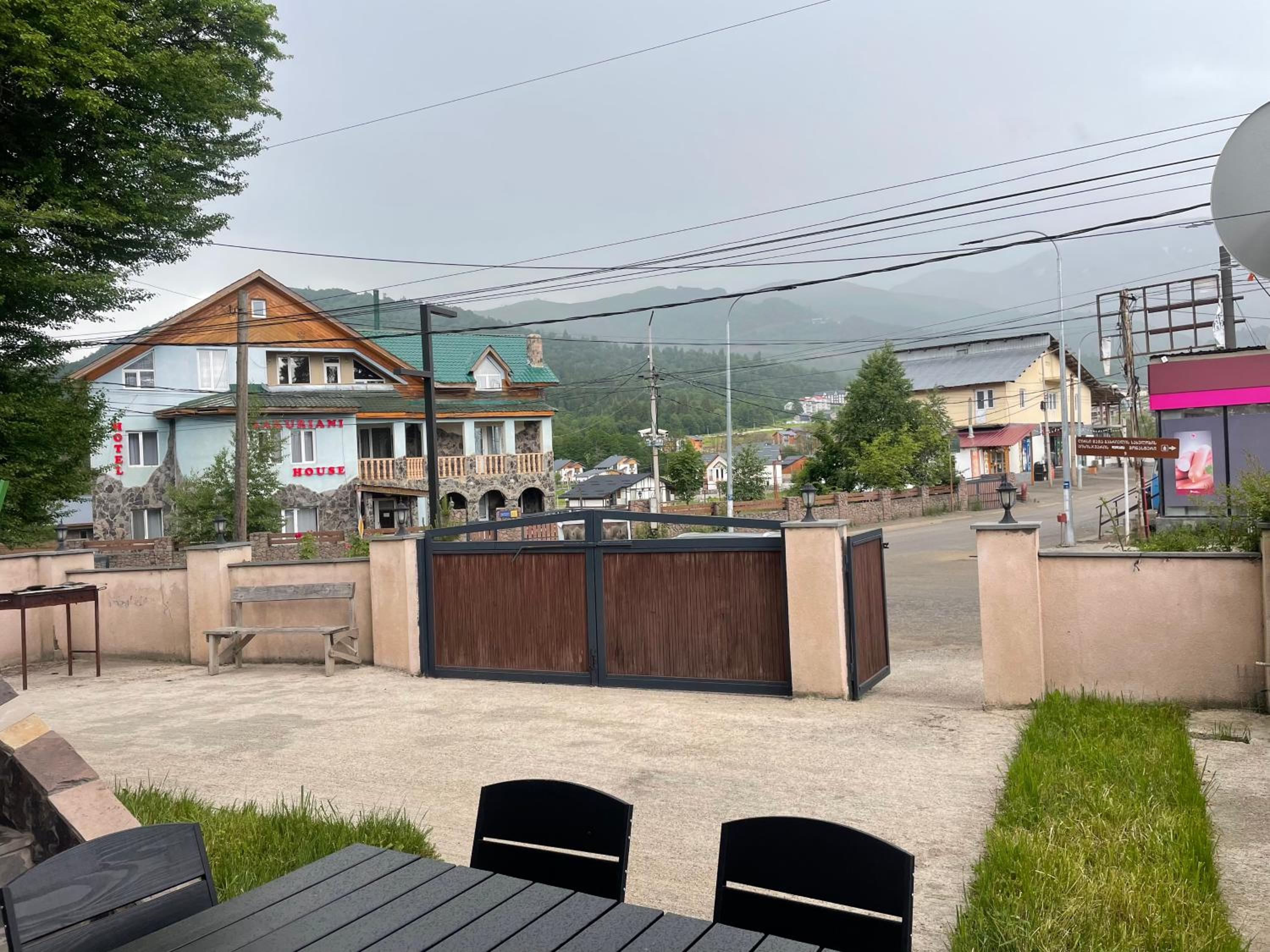 Photo 19