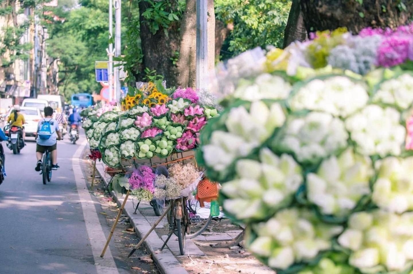 Old Quarter Autumn To Tich Ha Noi