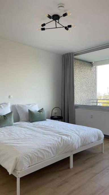 Neuss Vacations - Rheinblick - Wohnung direkt bei Dusseldorf mit toller Aussicht - Property Image 1