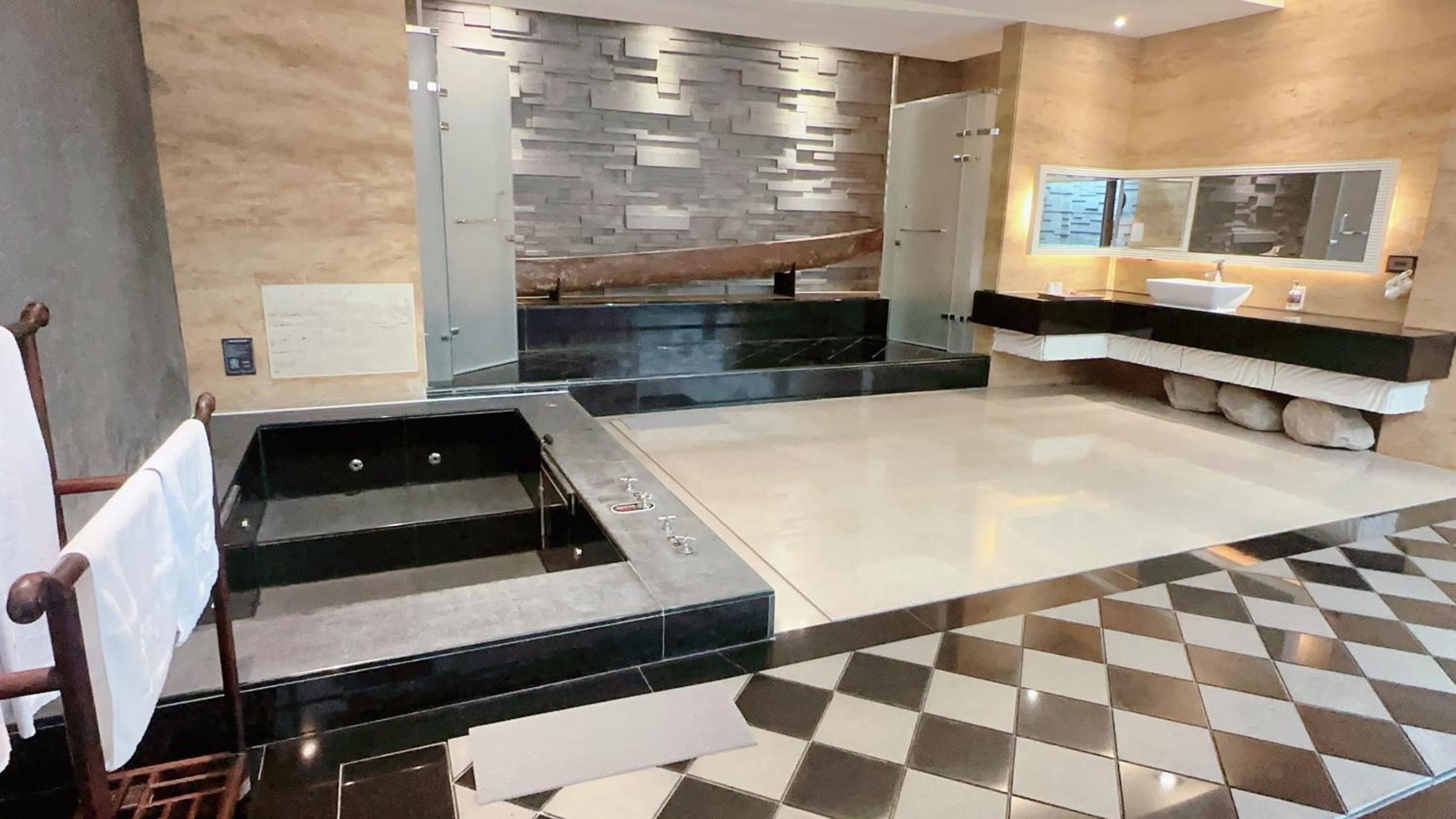 Orient Luxury Villa Motel