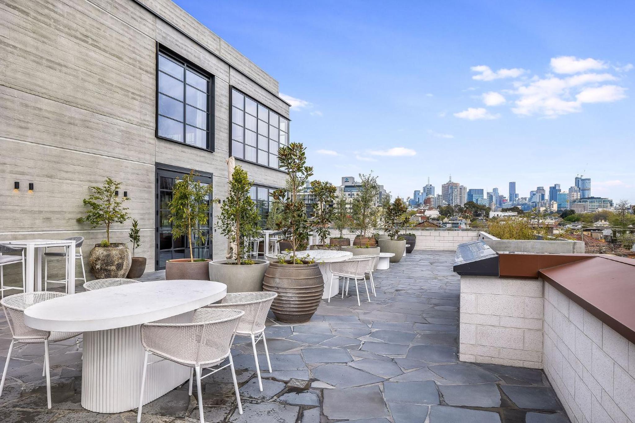 Richmond Apartments with Urban Rest