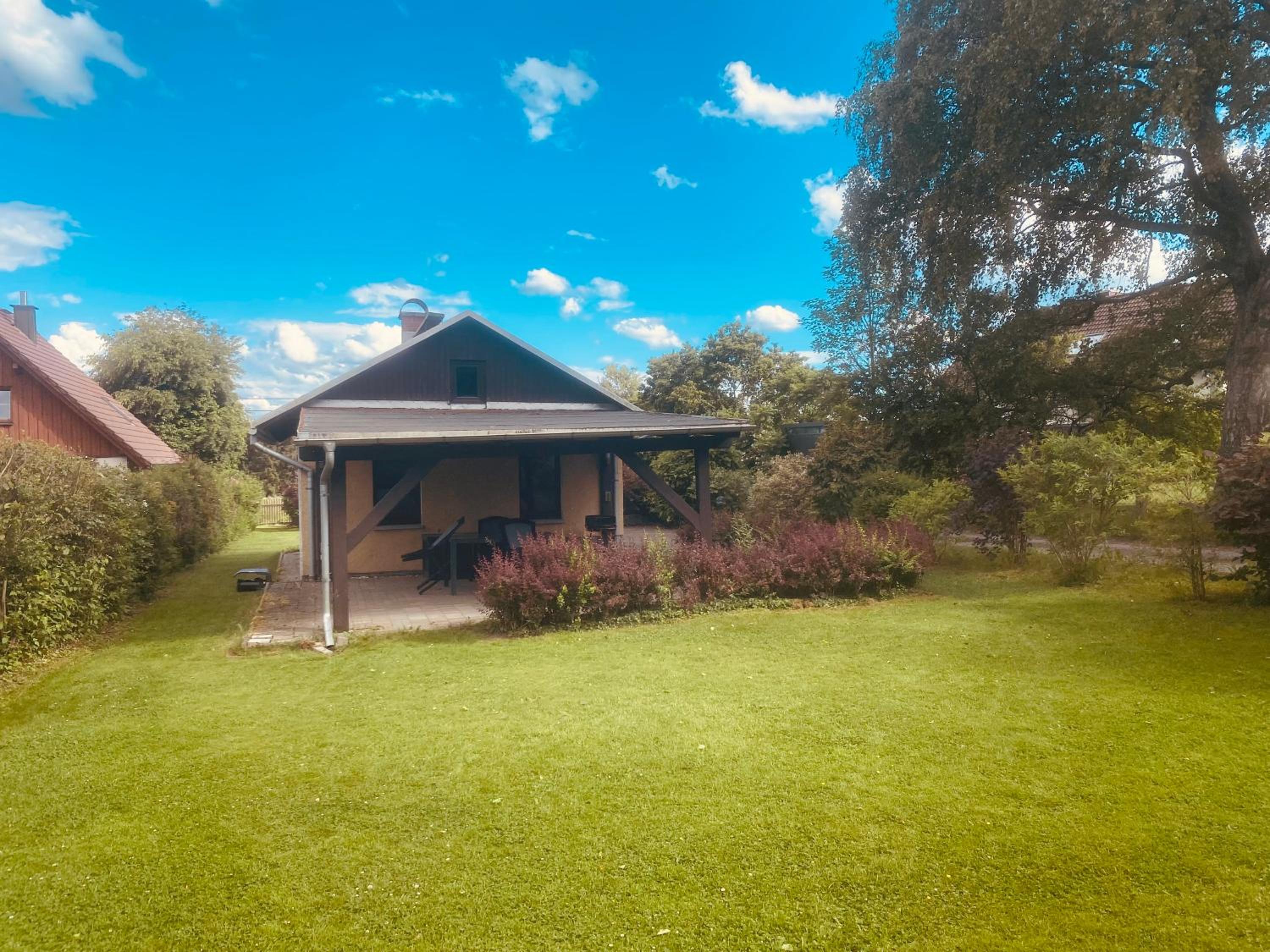 Ruhiger und renovierter Bungalow mit großem hundefreundlichem Garten zur Alleinnutzung view 3