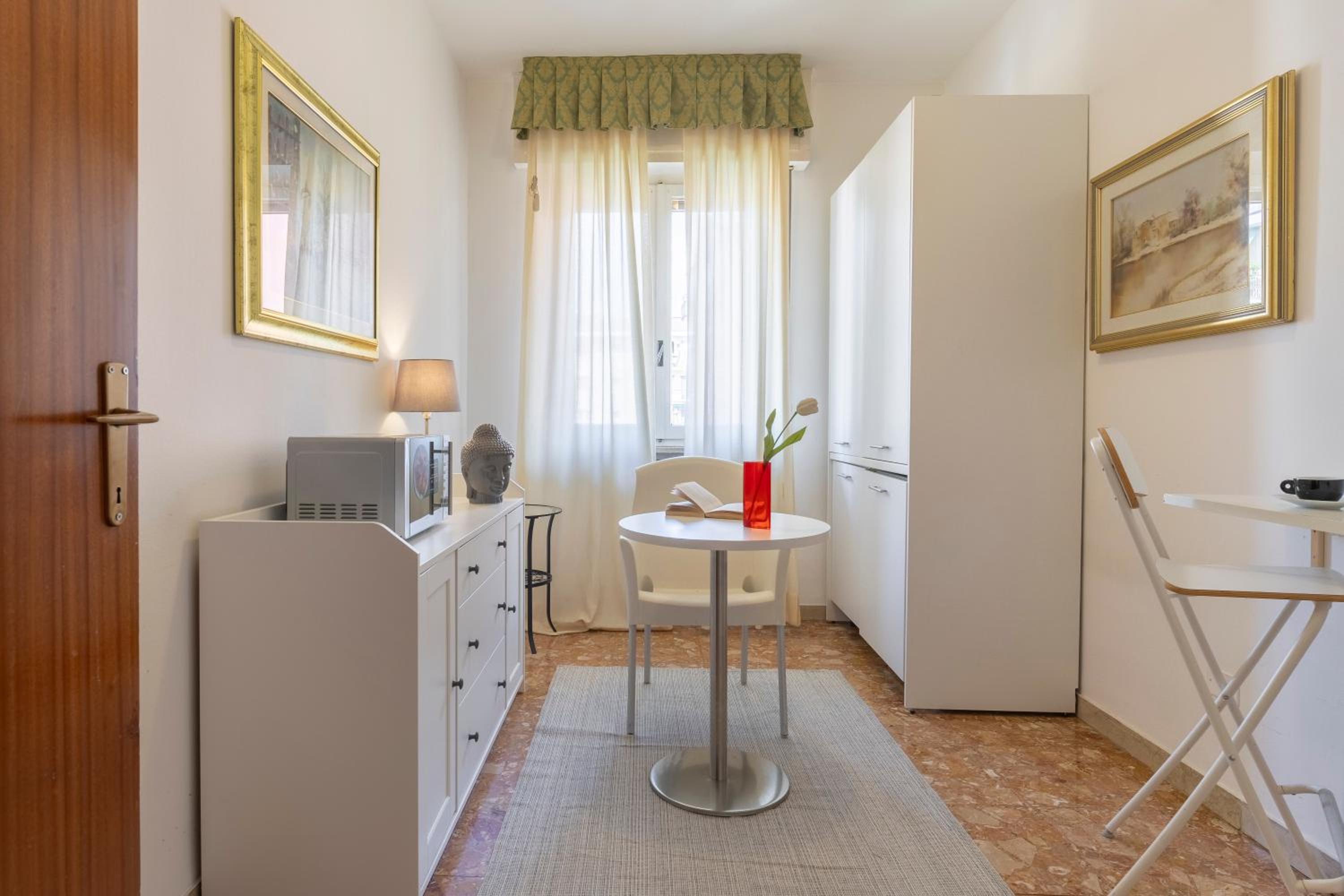Mariclà Boutique Rooms with Balcony & Free Parking