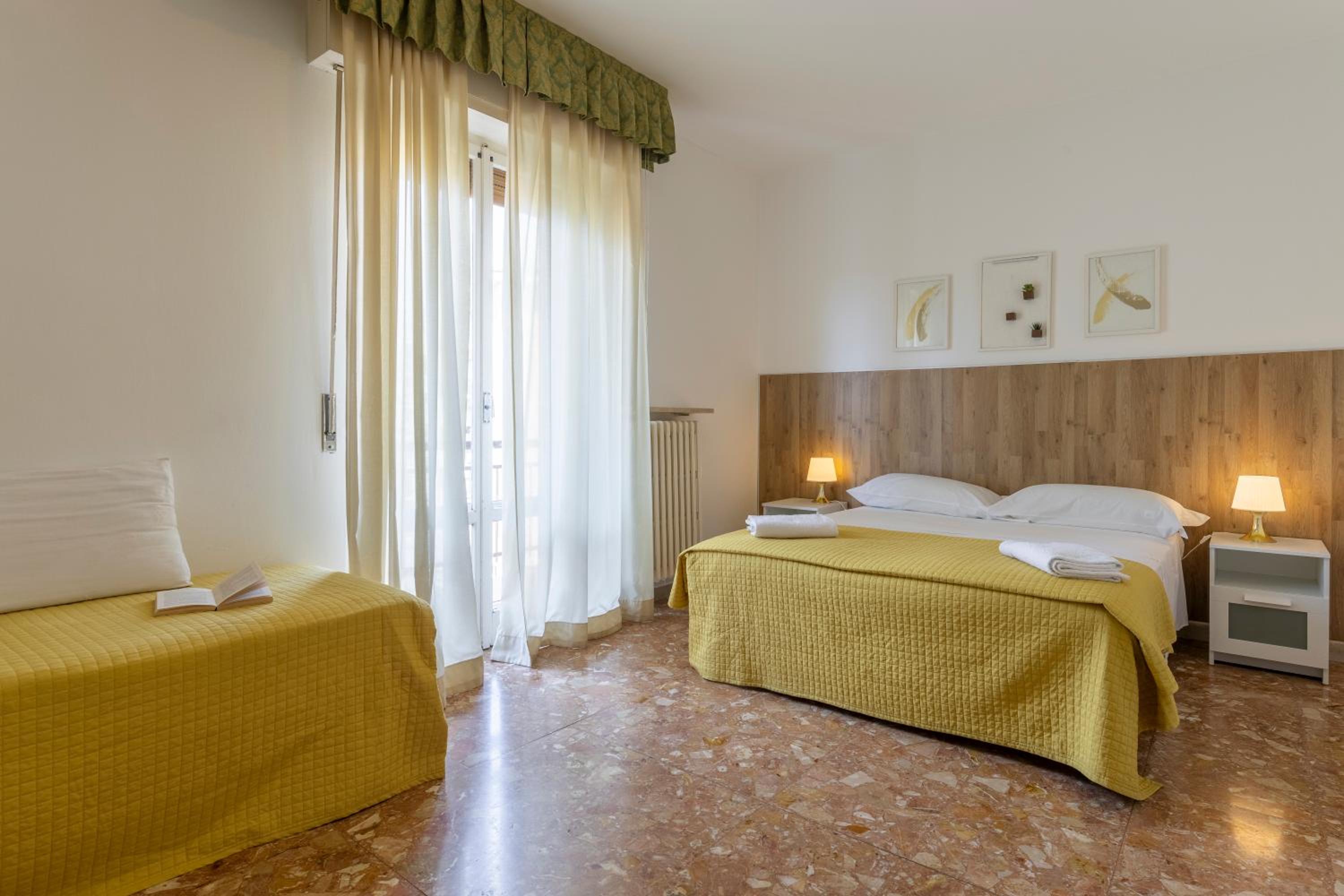 Mariclà Boutique Rooms with Balcony & Free Parking