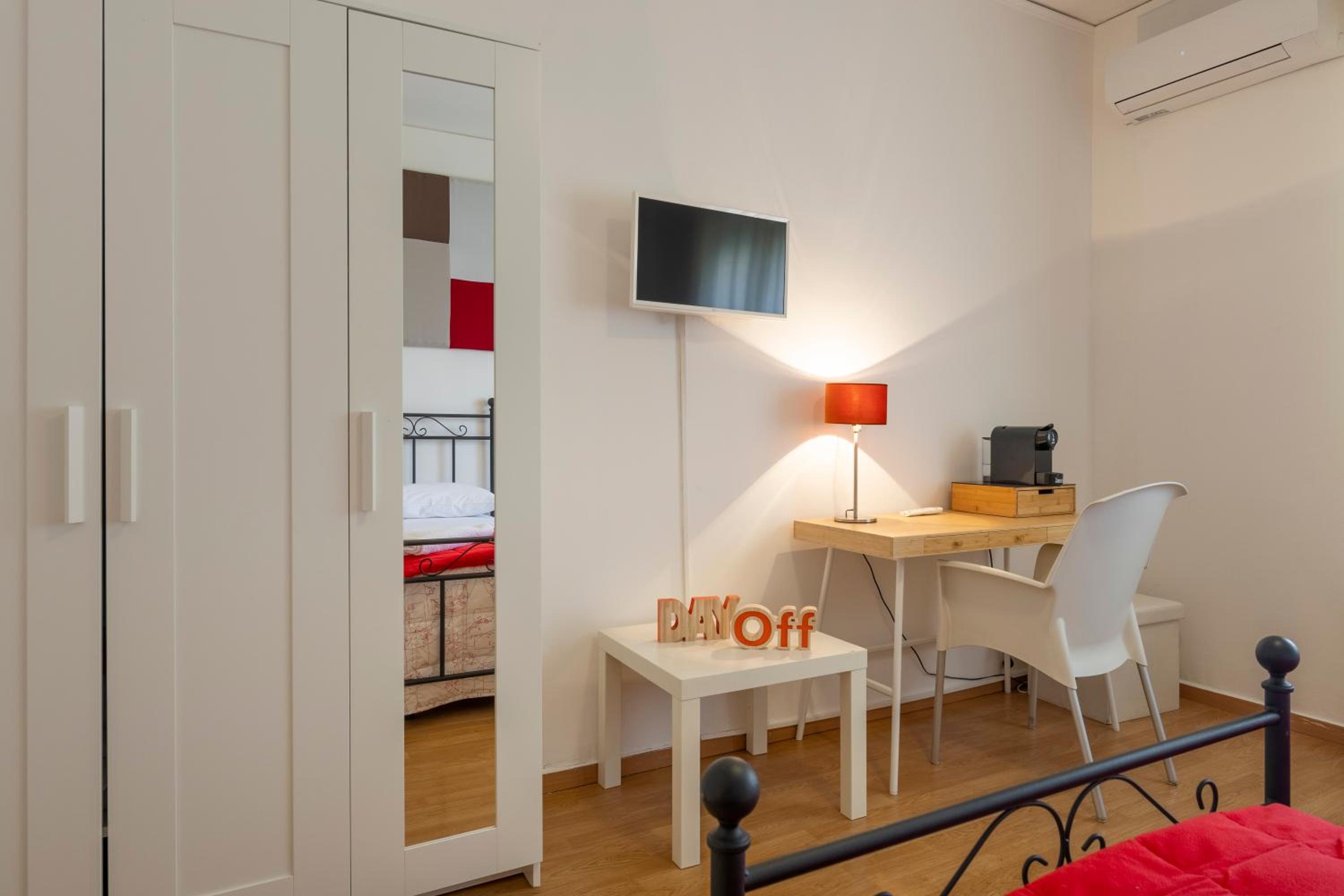 Mariclà Boutique Rooms with Balcony & Free Parking