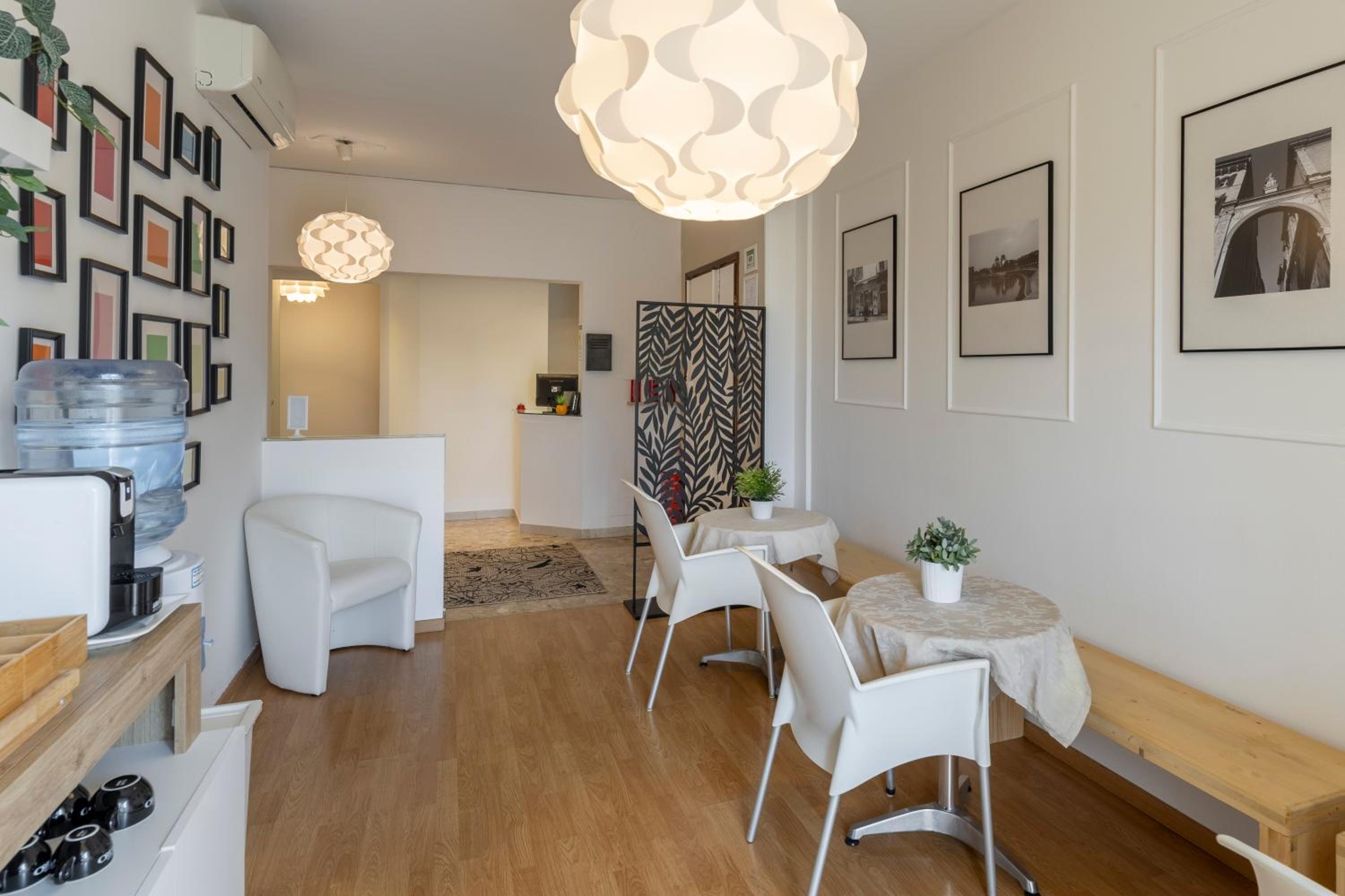 Mariclà Boutique Rooms with Balcony & Free Parking