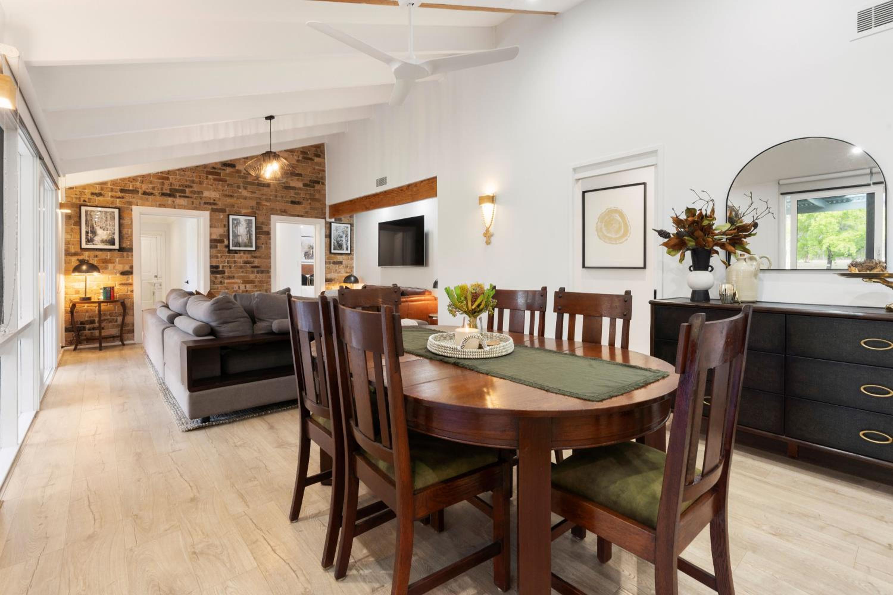 'Avondale' Luxe Country Retreat