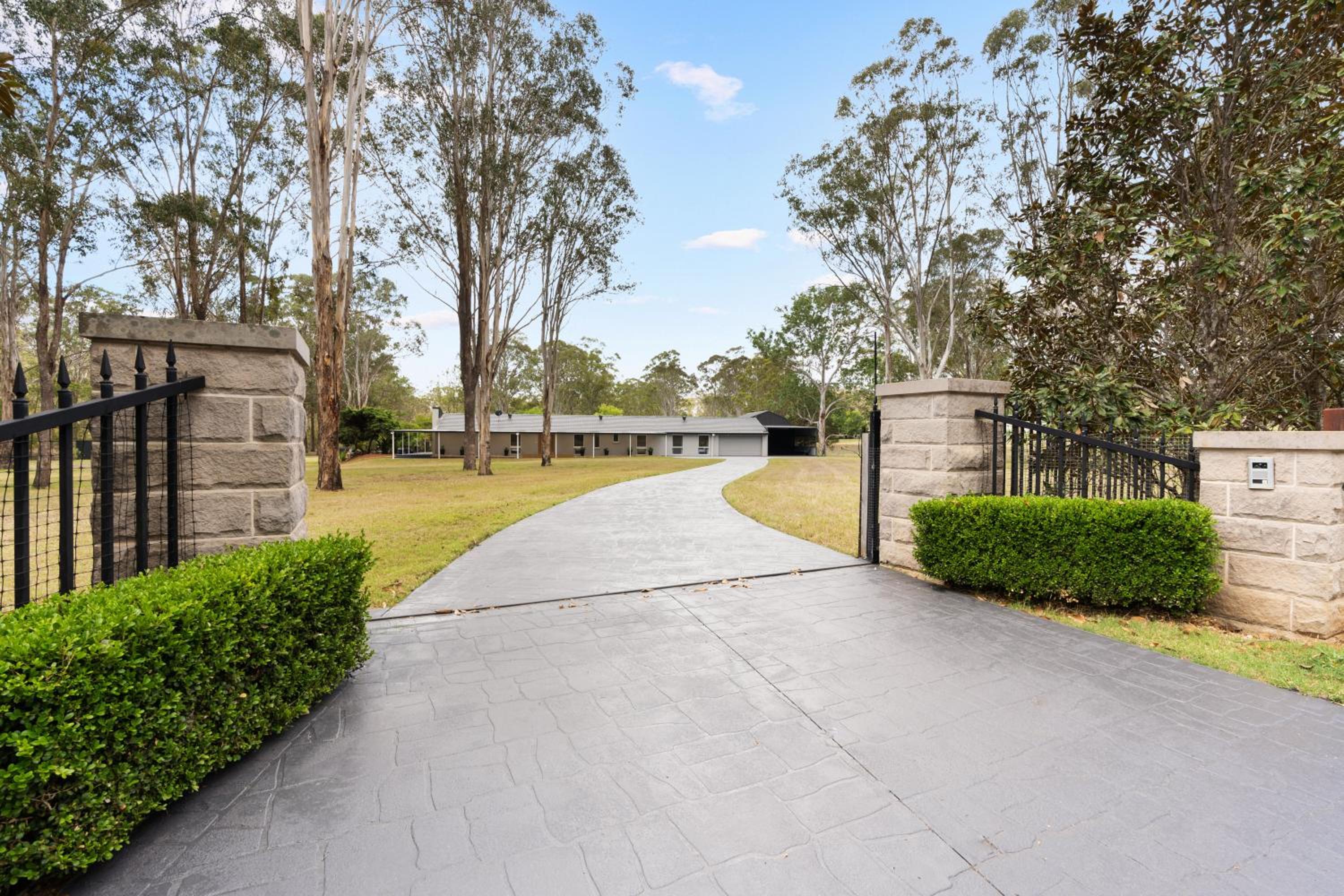 'Avondale' Luxe Country Retreat