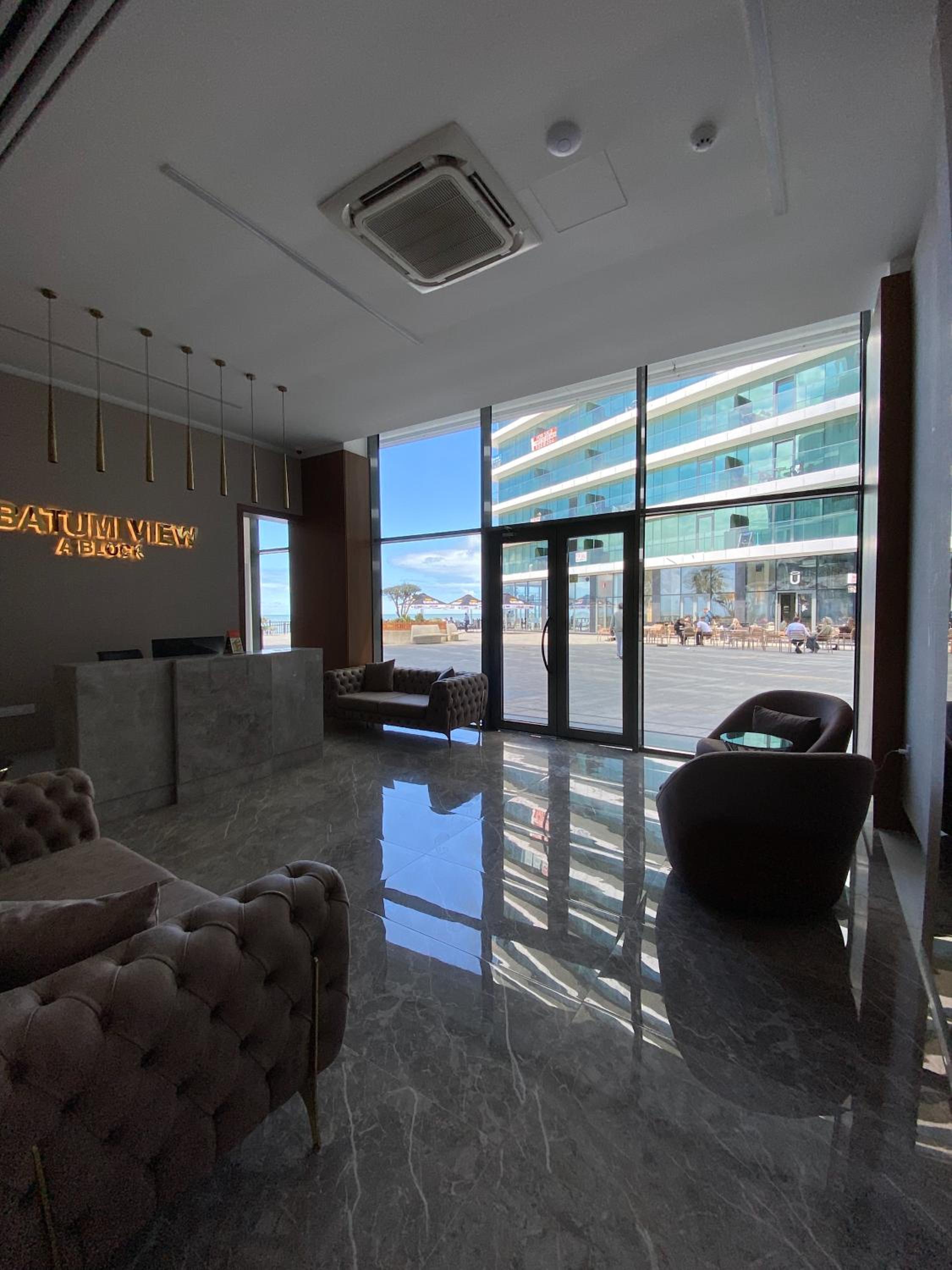 Luxurious Apartment with Panoramic Seaview