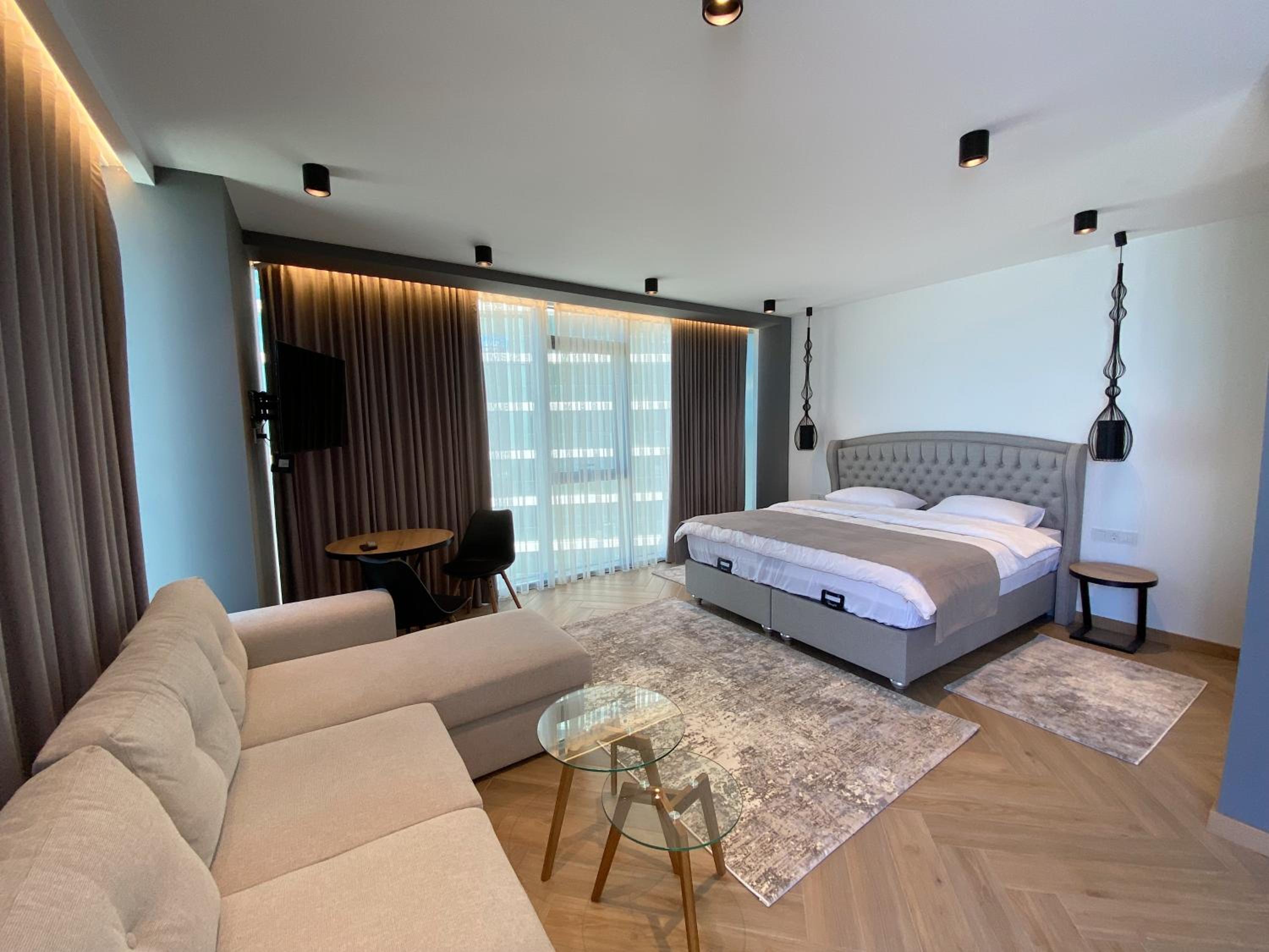 Luxurious Apartment with Panoramic Seaview