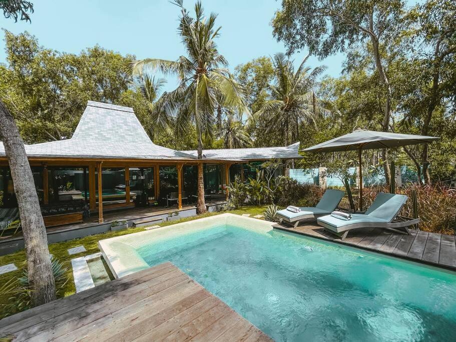 Villa Harimau-Original Joglo style 3B with pool view 2