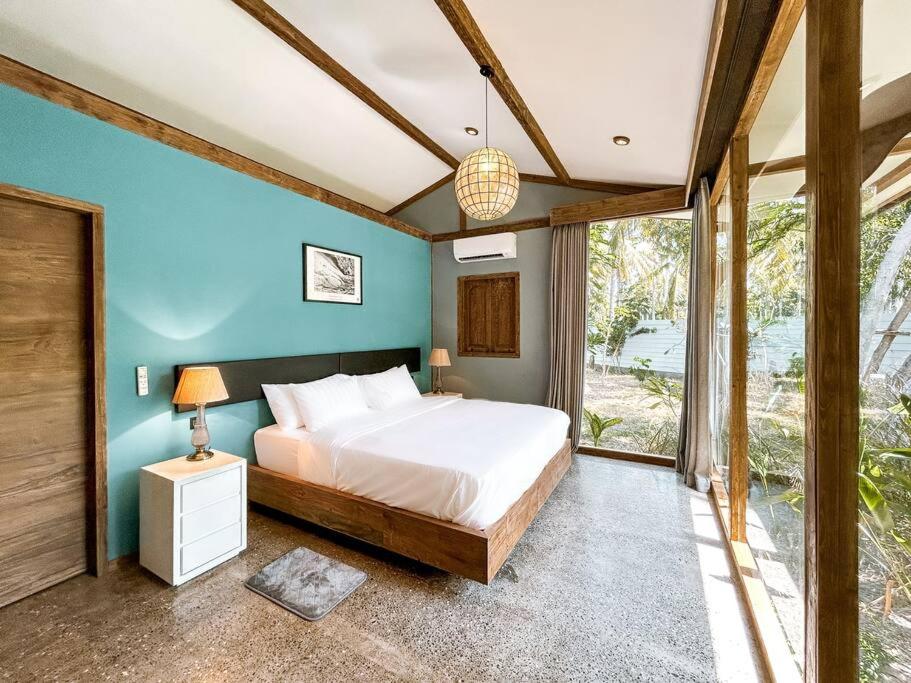 Villa Harimau-Original Joglo style 3B with pool view 3