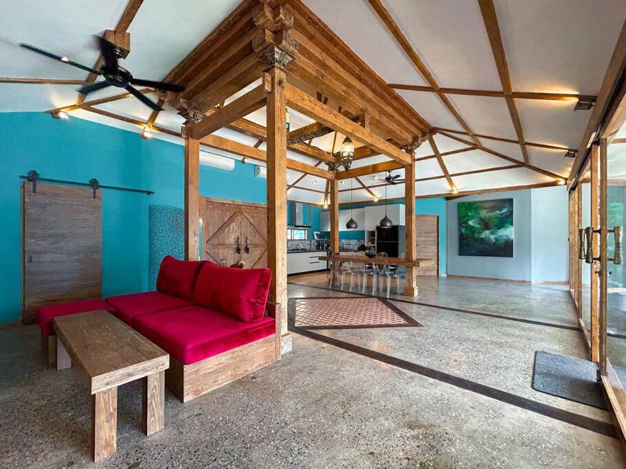 Villa Harimau-Original Joglo style 3B with pool view 5