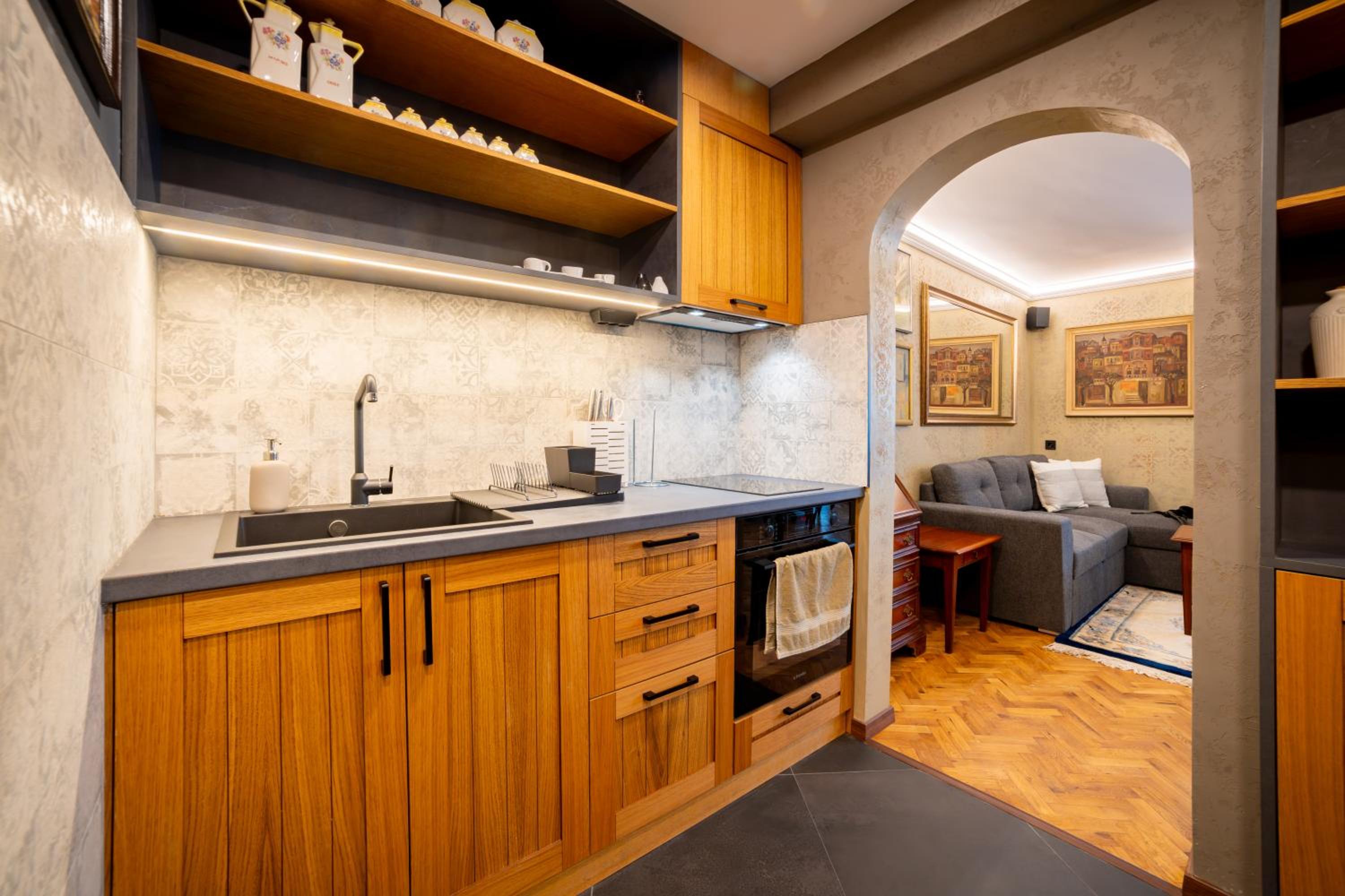 Iatrus Guest Apartment & Sauna