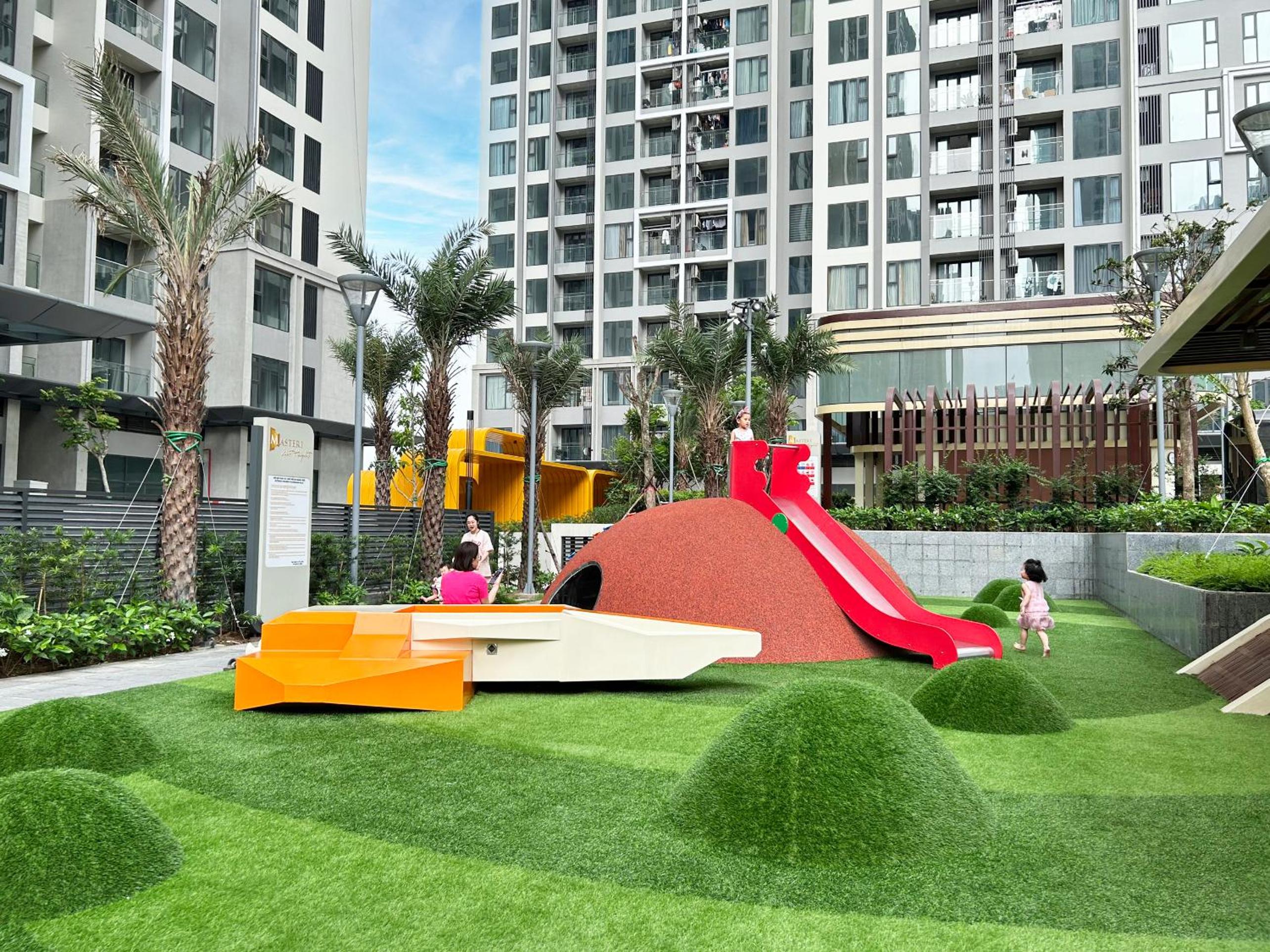 Masteri West Heights - A Chilled Art Studio Apartment in a Smart City!