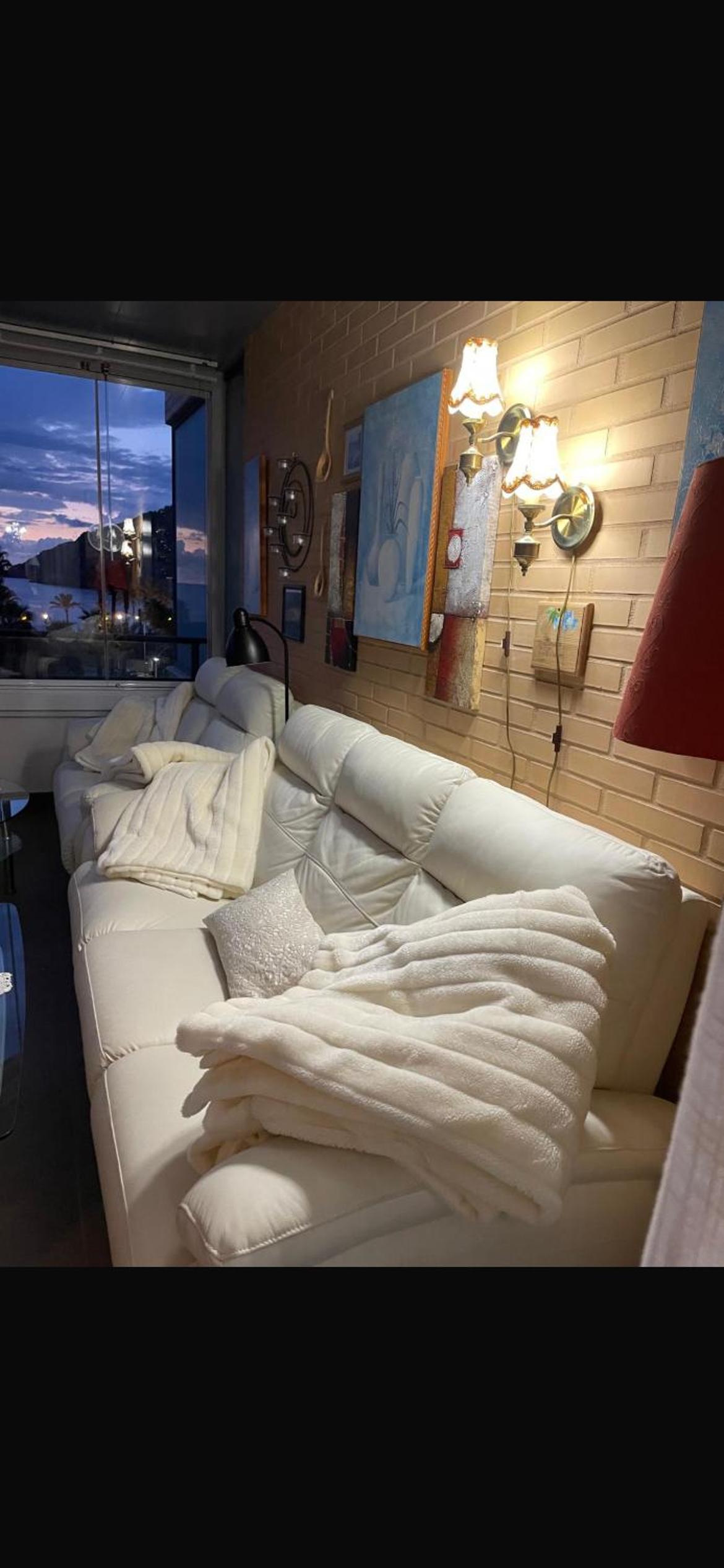 Lovely apartment with sea views