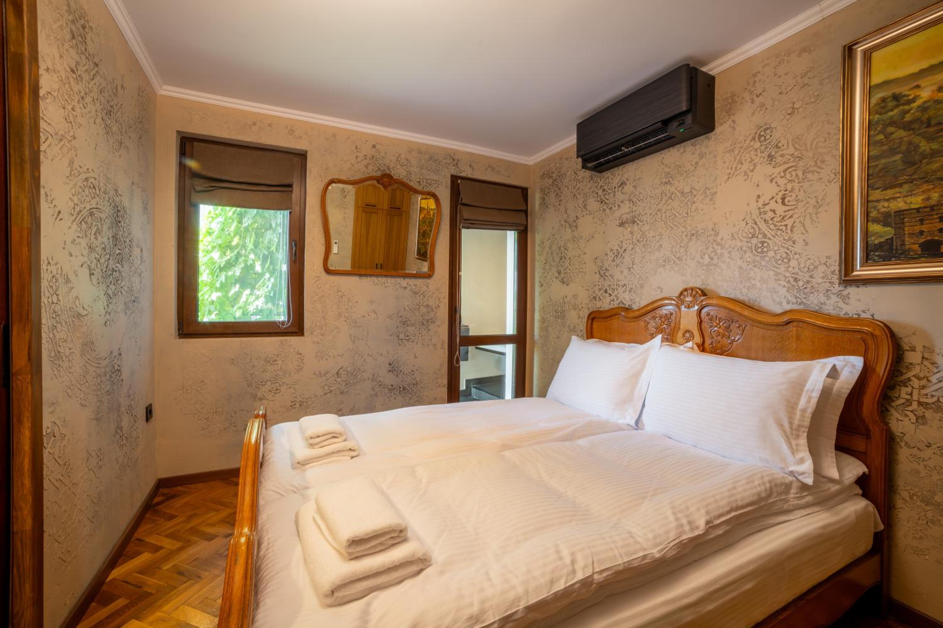 Iatrus Guest Apartment & Sauna
