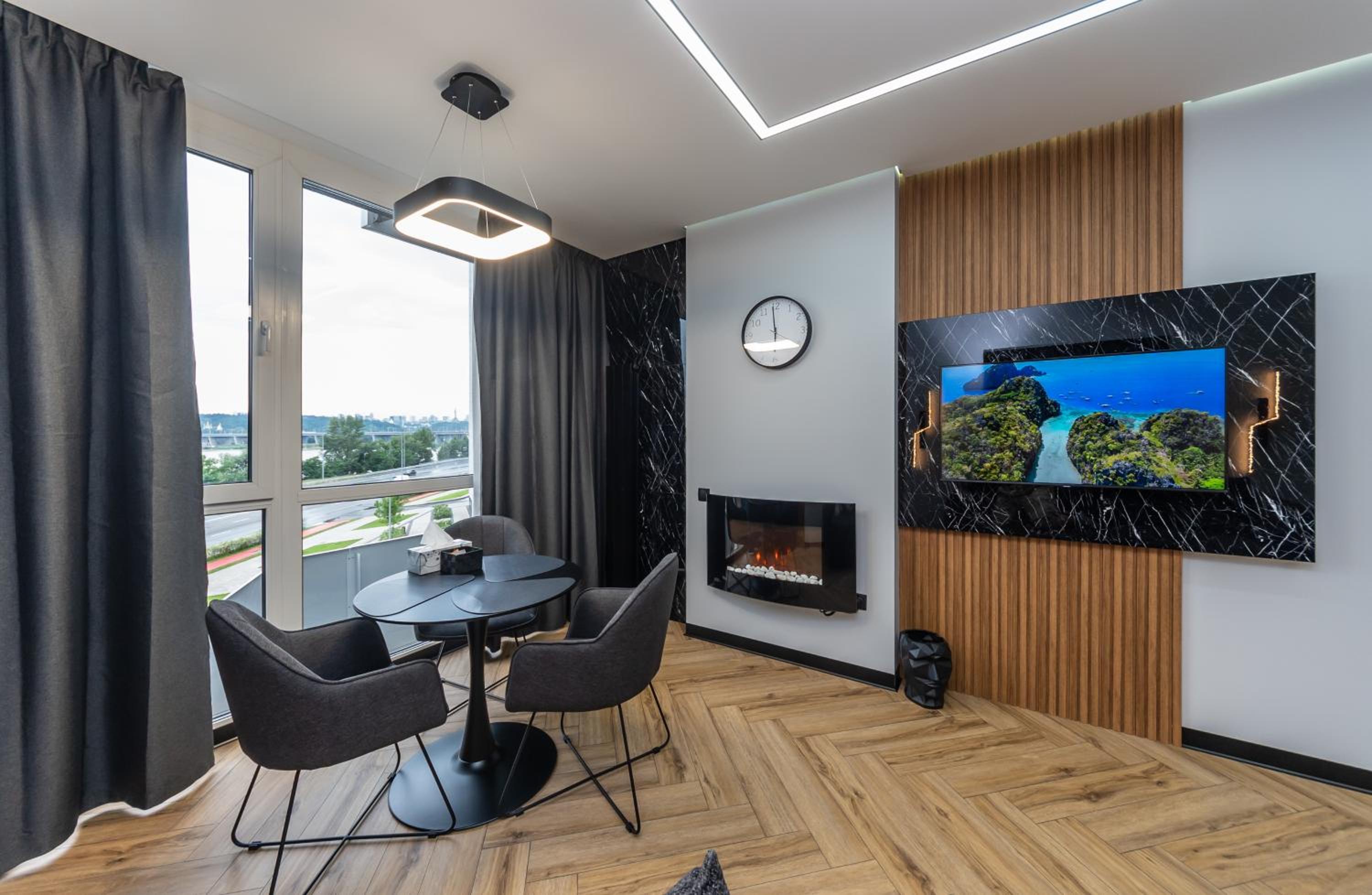 Luxury apartments GREAT view 4
