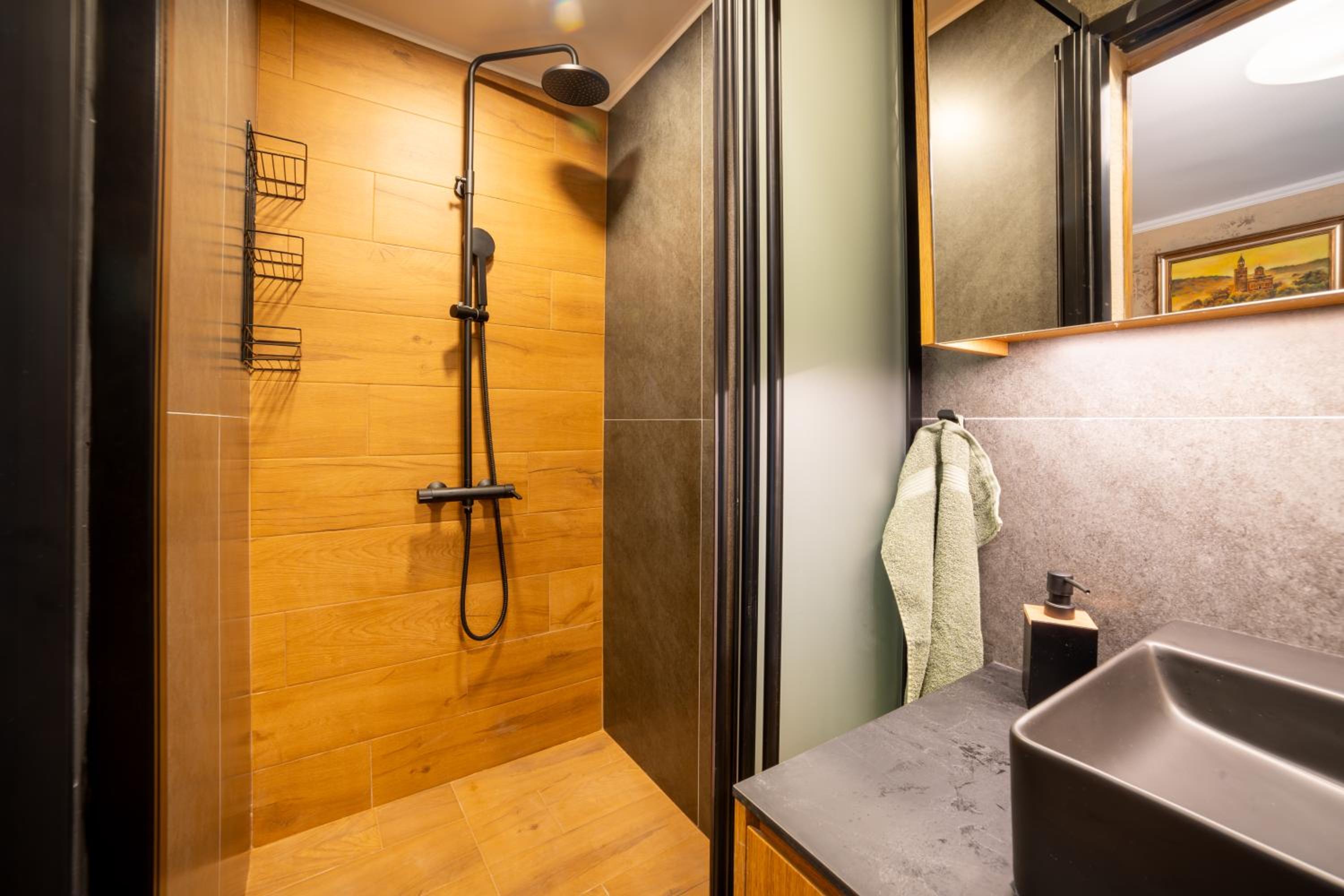 Iatrus Guest Apartment & Sauna