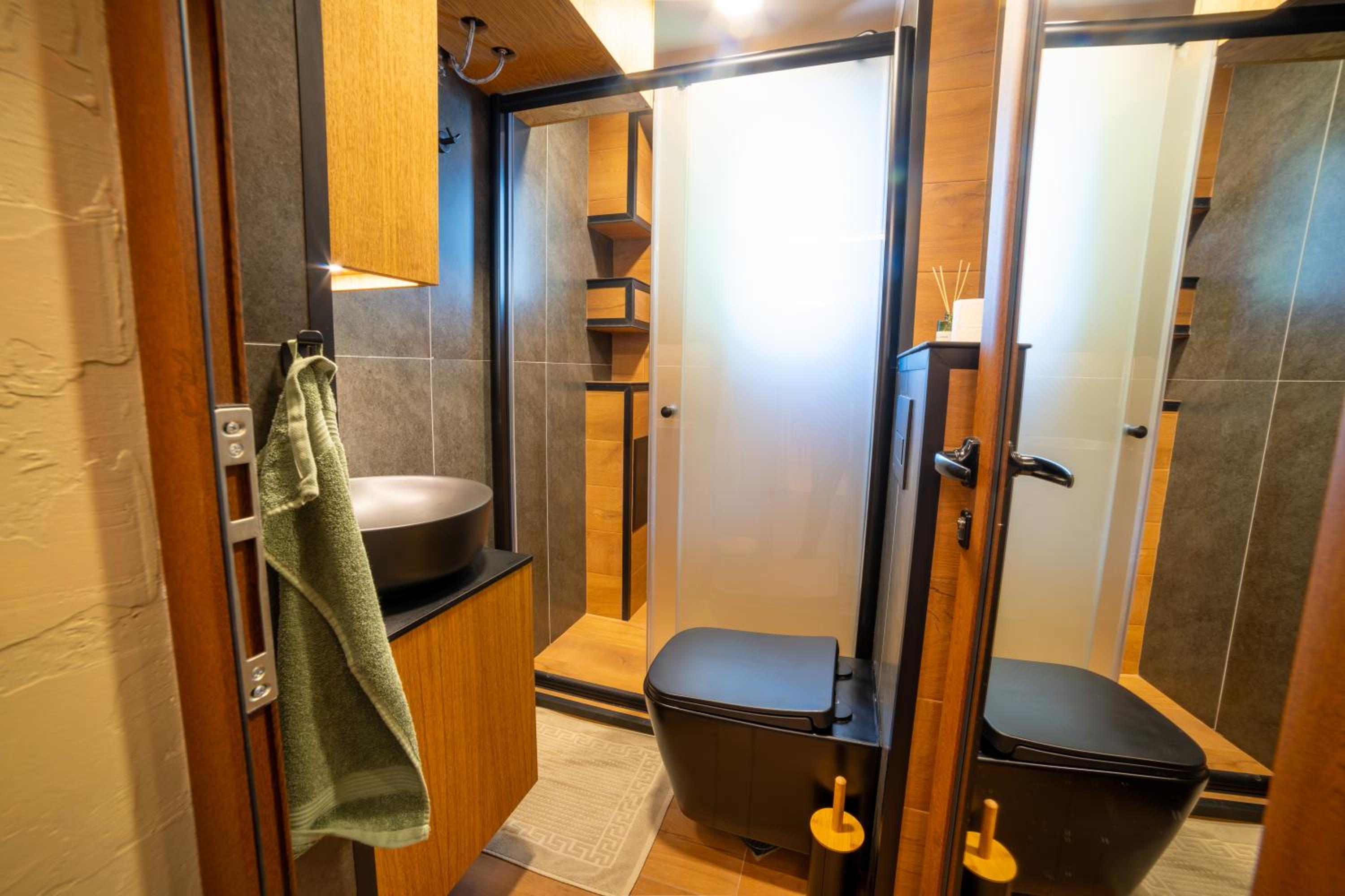Iatrus Guest Apartment & Sauna