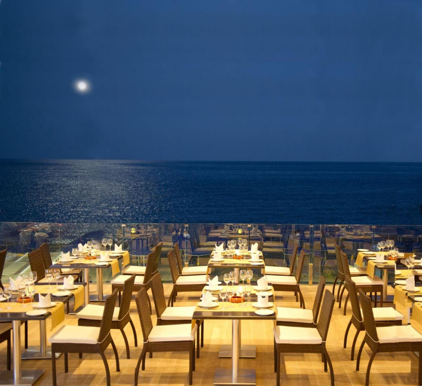 Mare Blue Hotel — 12