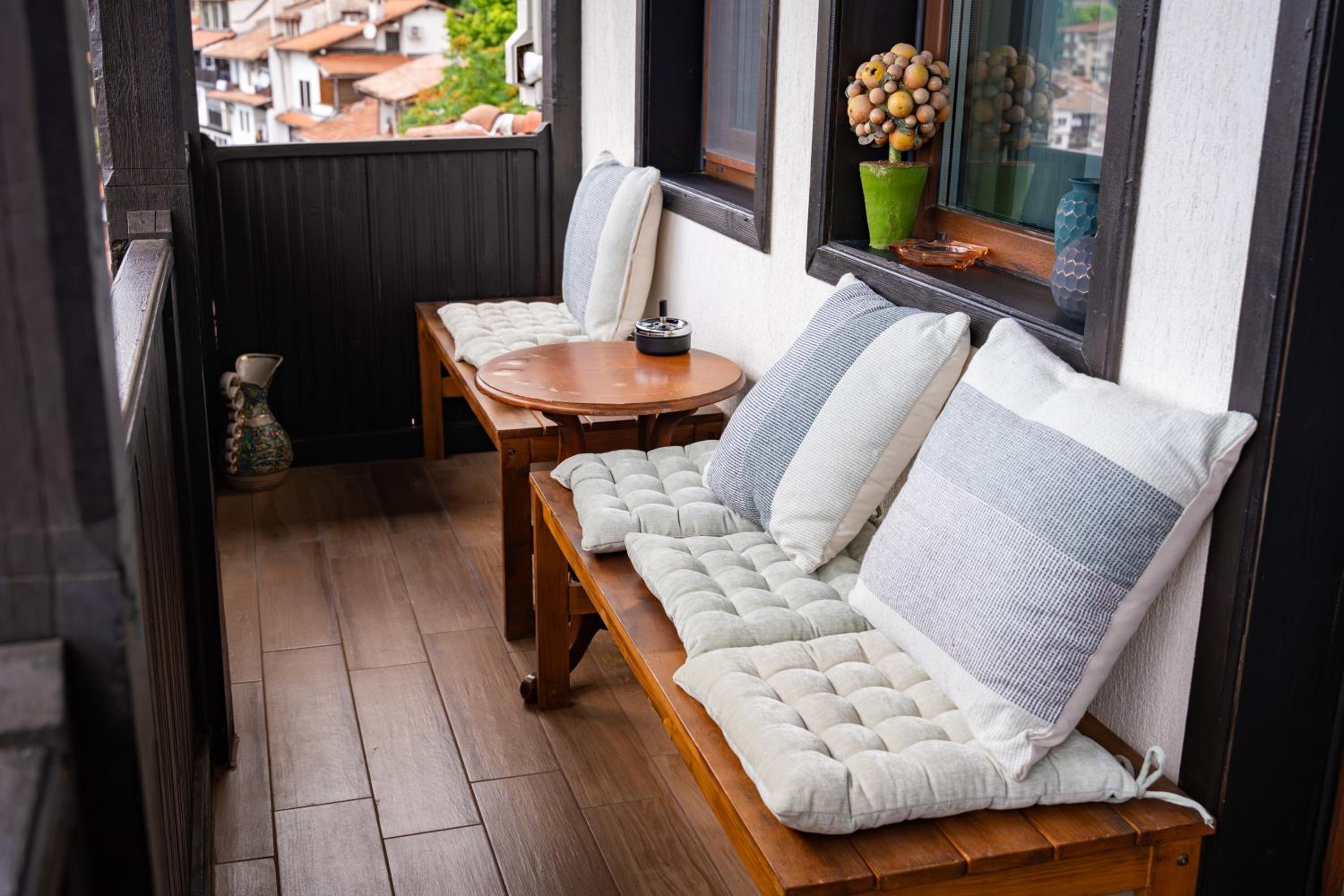 Iatrus Guest Apartment & Sauna