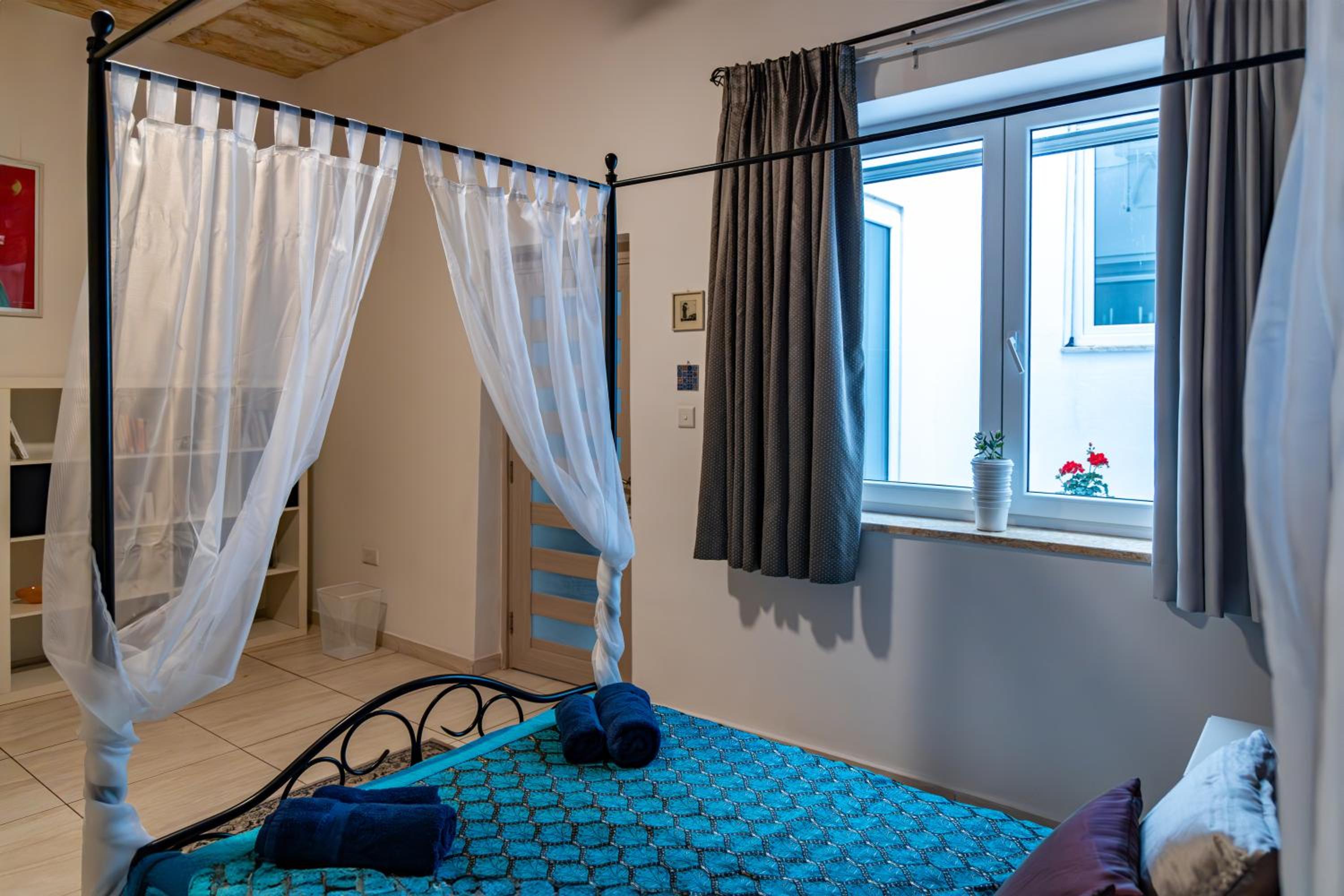Traditional Maltese Styled 2BR Apartment with Large Maltese Balcony & Internal Yard - Located in the Heart of Valletta - Maltese Capital City view 2