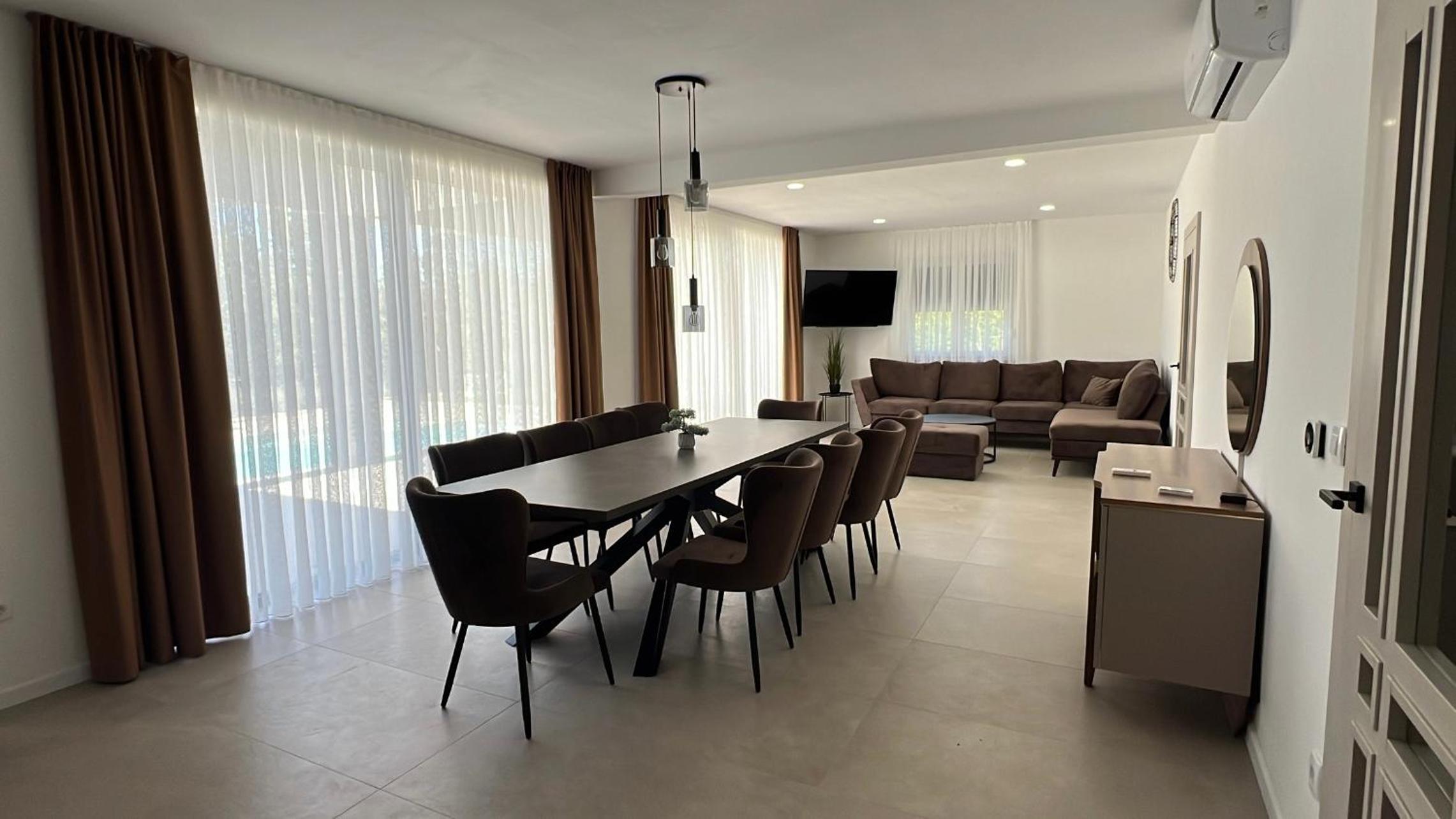 Luxury Villa Mojito