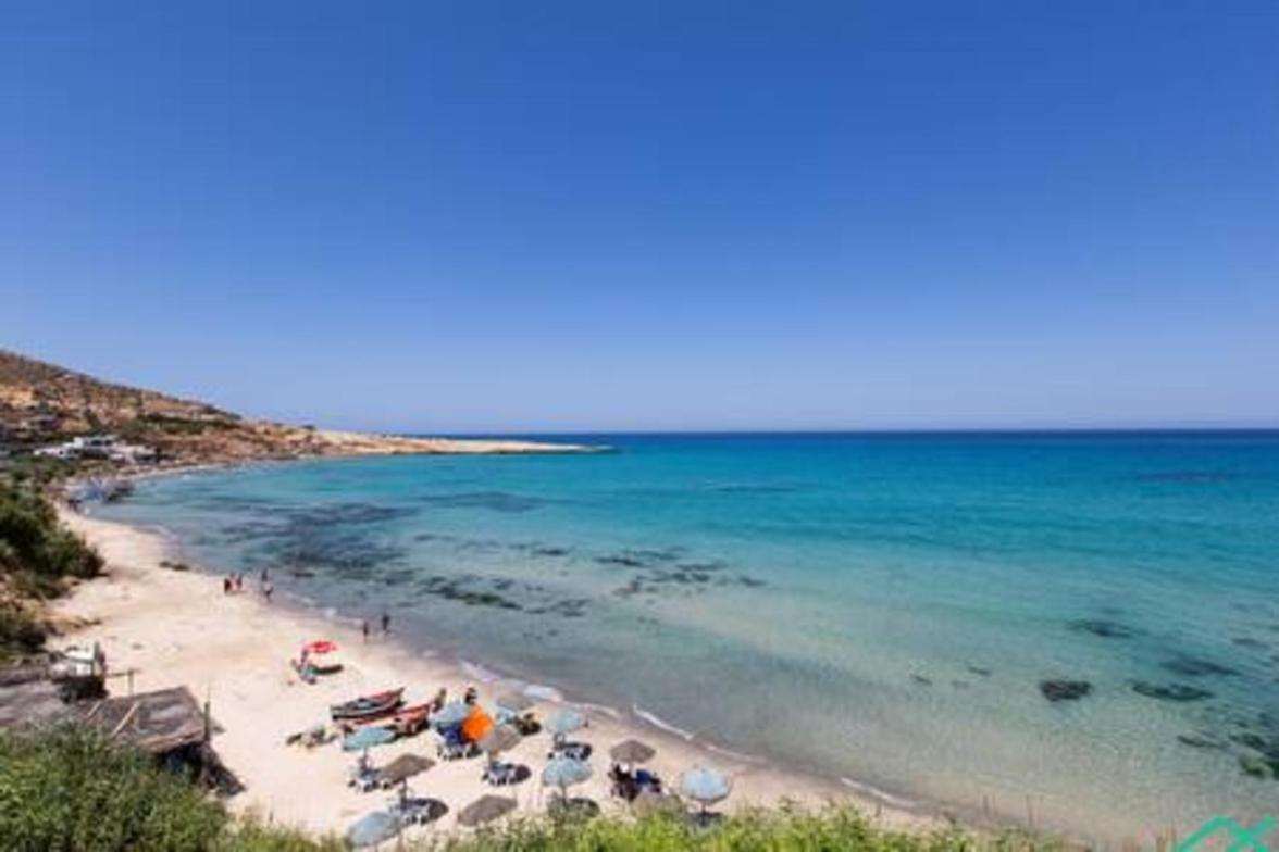 Dar Barsha: Beach front white sand and happiness