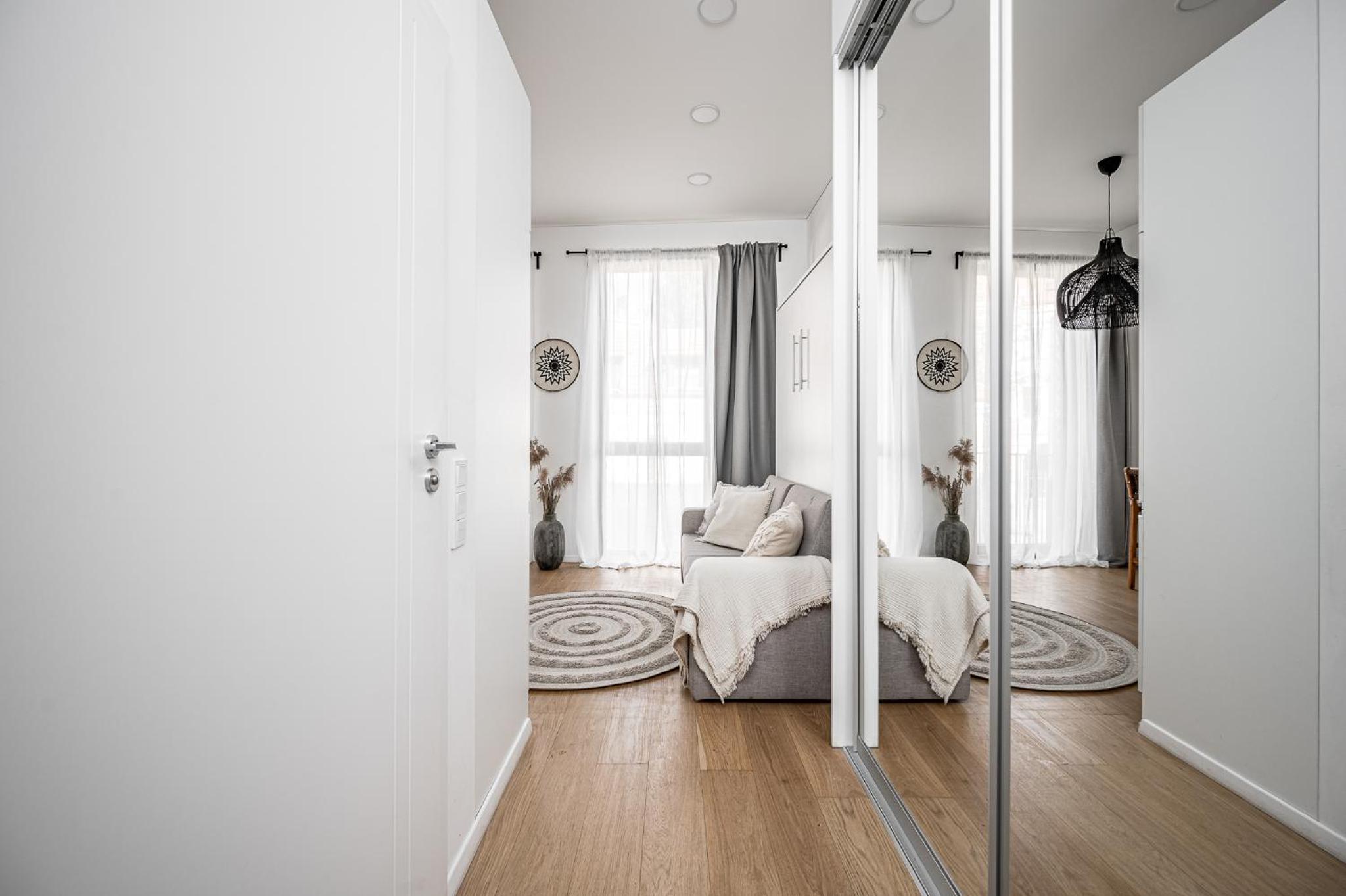 Bali style apartment with balcony near Gates of Dawn