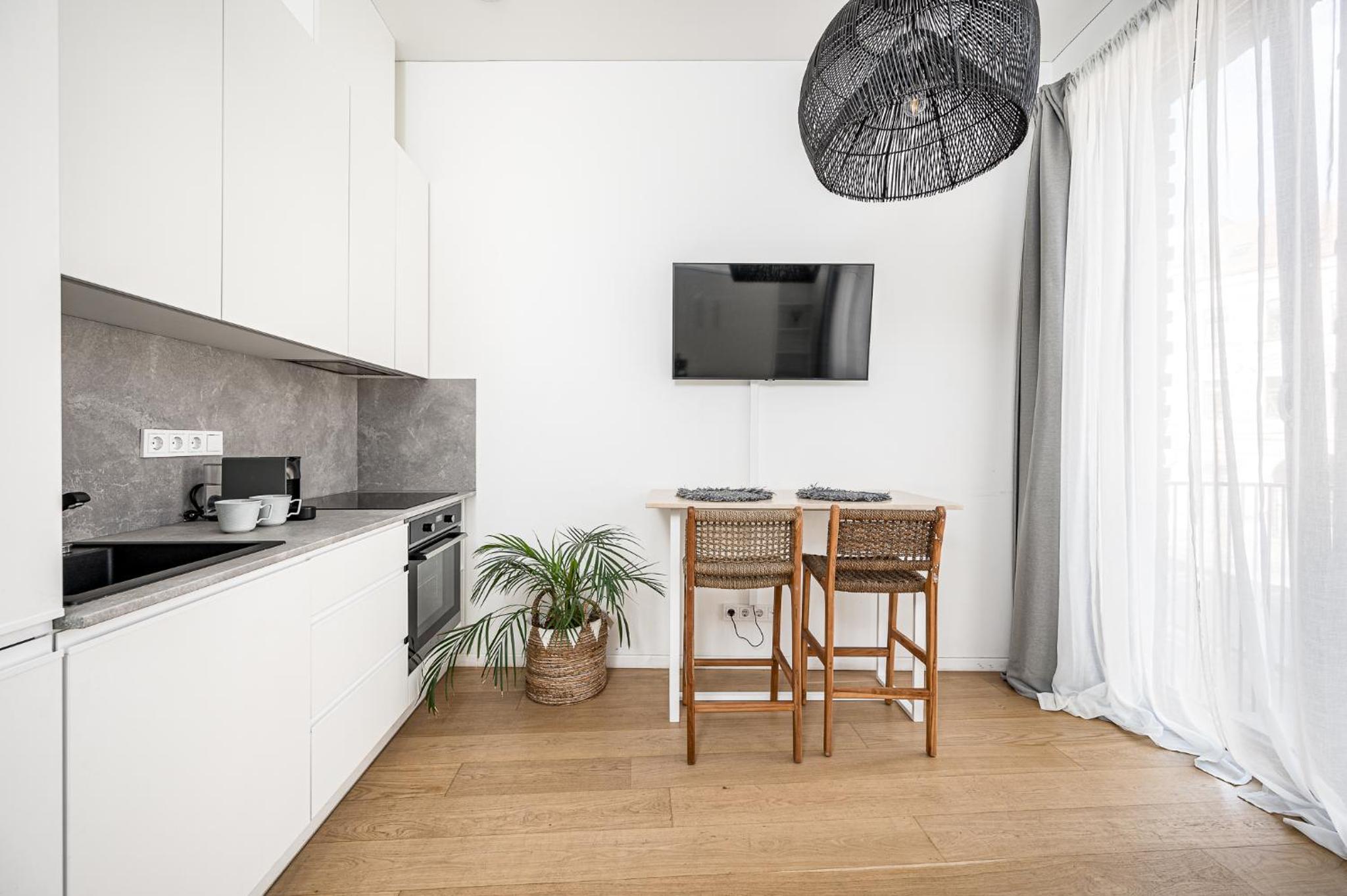 Bali style apartment with balcony near Gates of Dawn