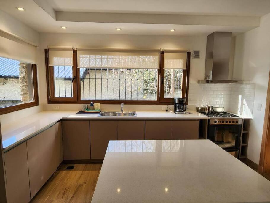 Casa frente al lago 1 - Bariloche