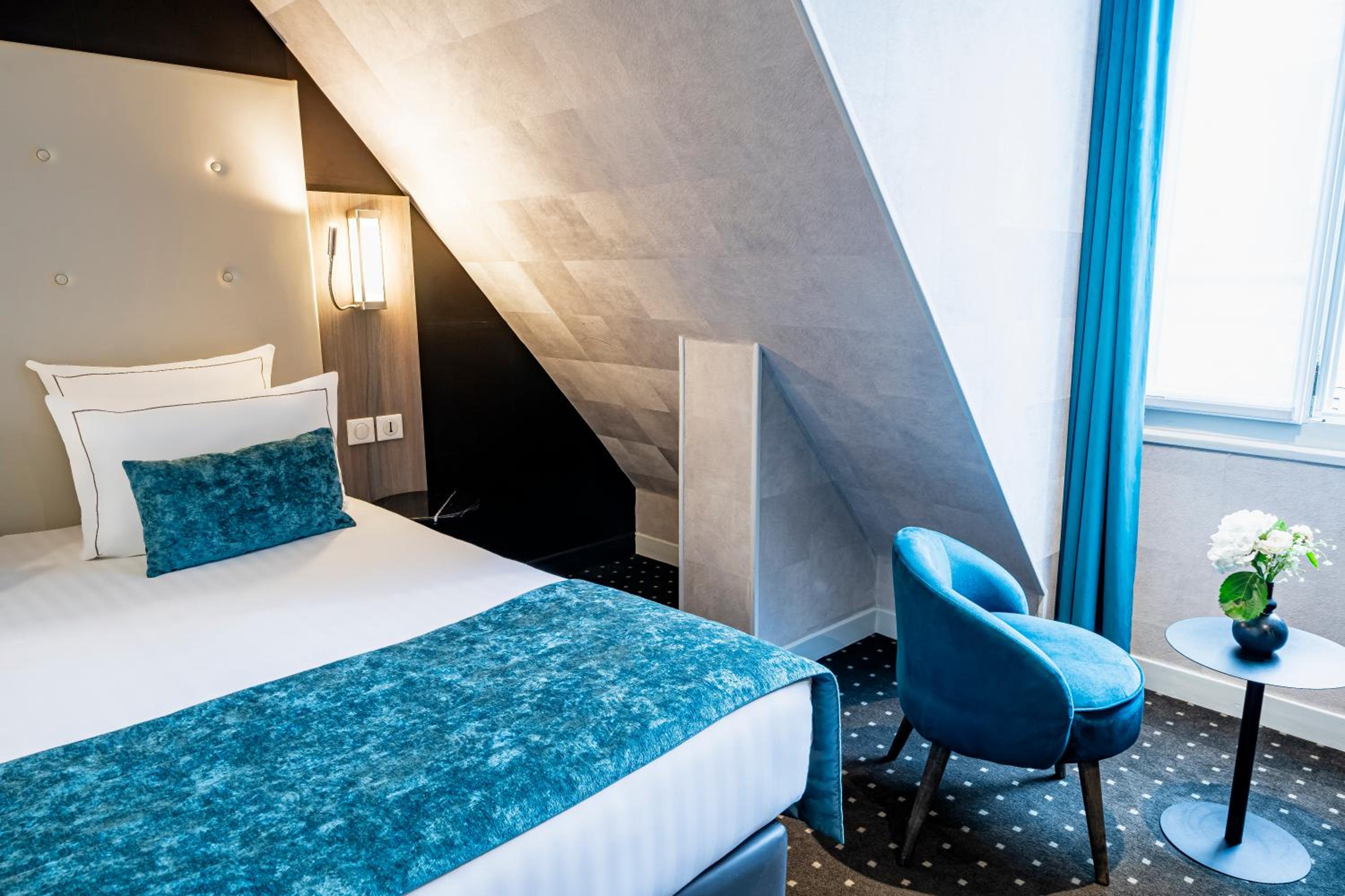 Hotel de la Paix Tour Eiffel