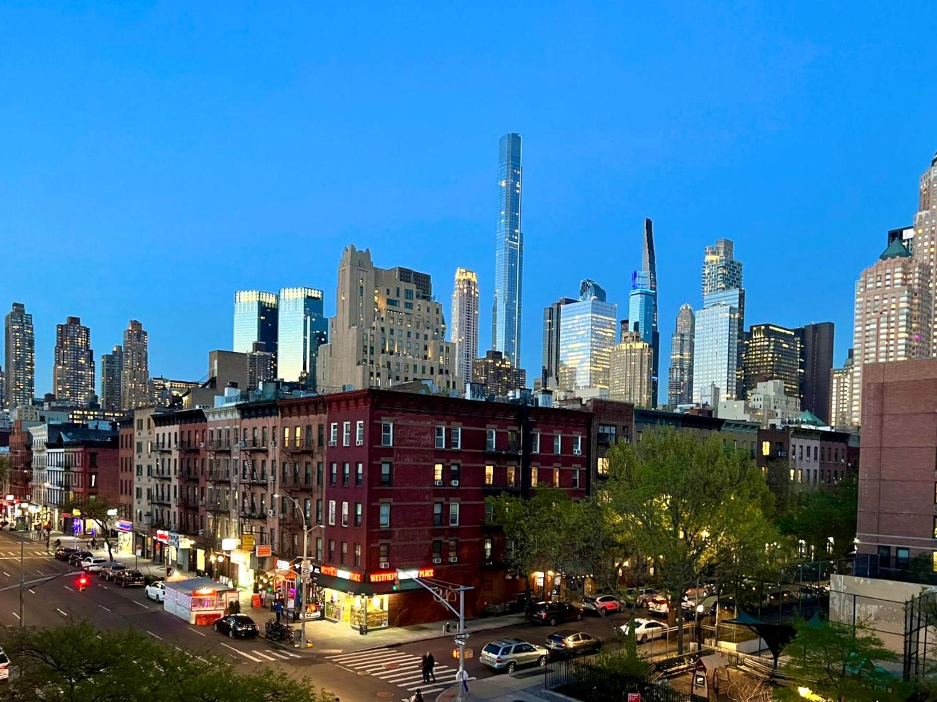 Luxury 1BD Unit in Midtown West