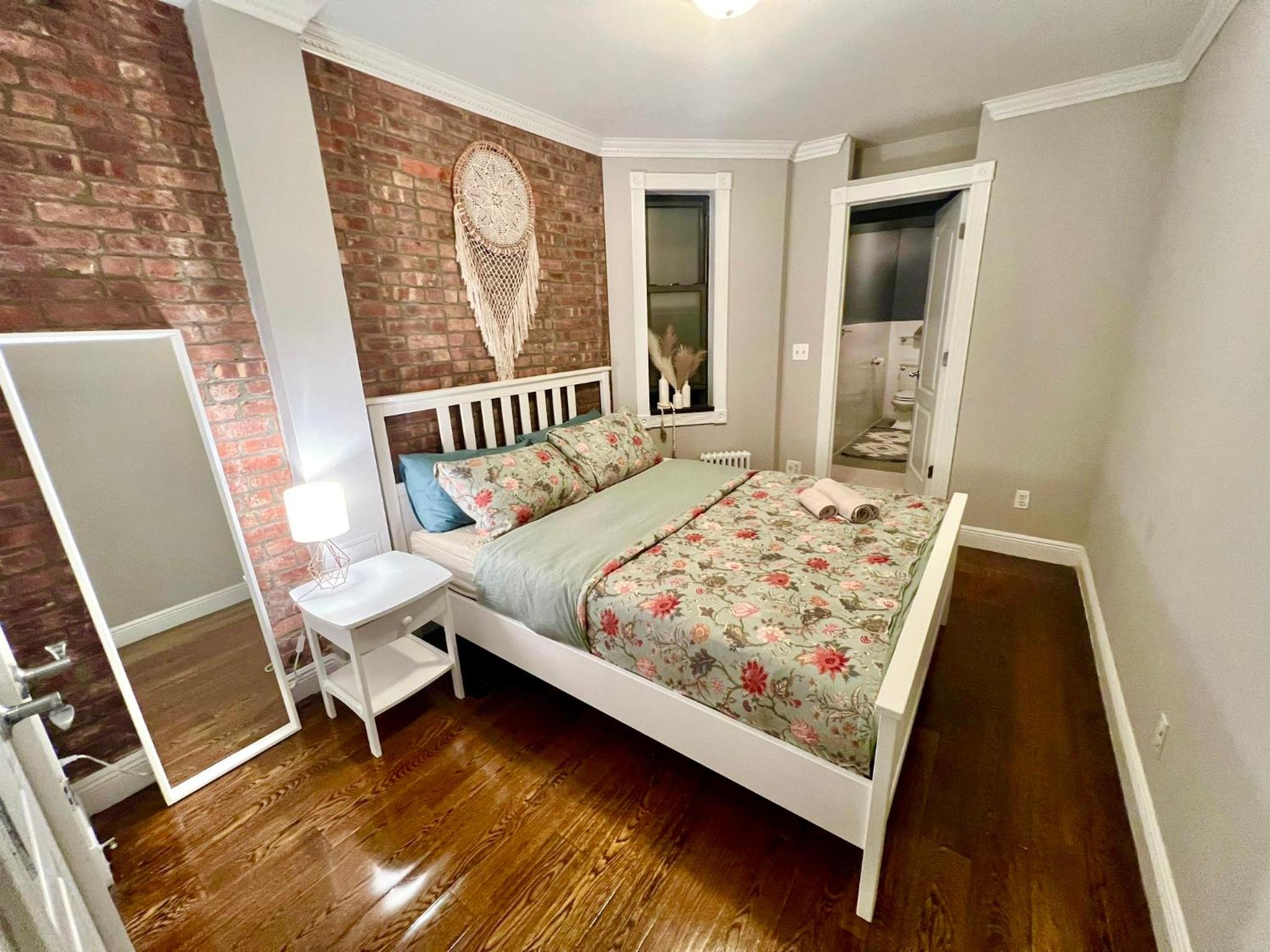 Luxury 1BD Unit in Midtown West