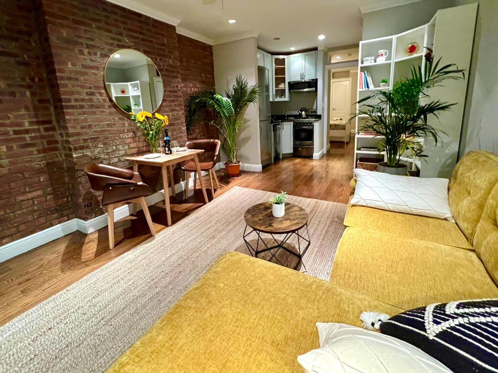 Luxury 1BD Unit in Midtown West