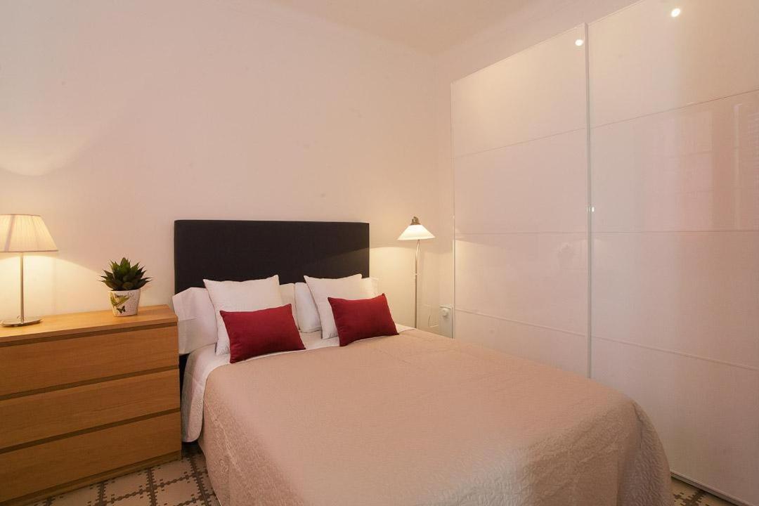 Modern Apartment by Sagrada Familia - Avinguda Gaudí photo 4
