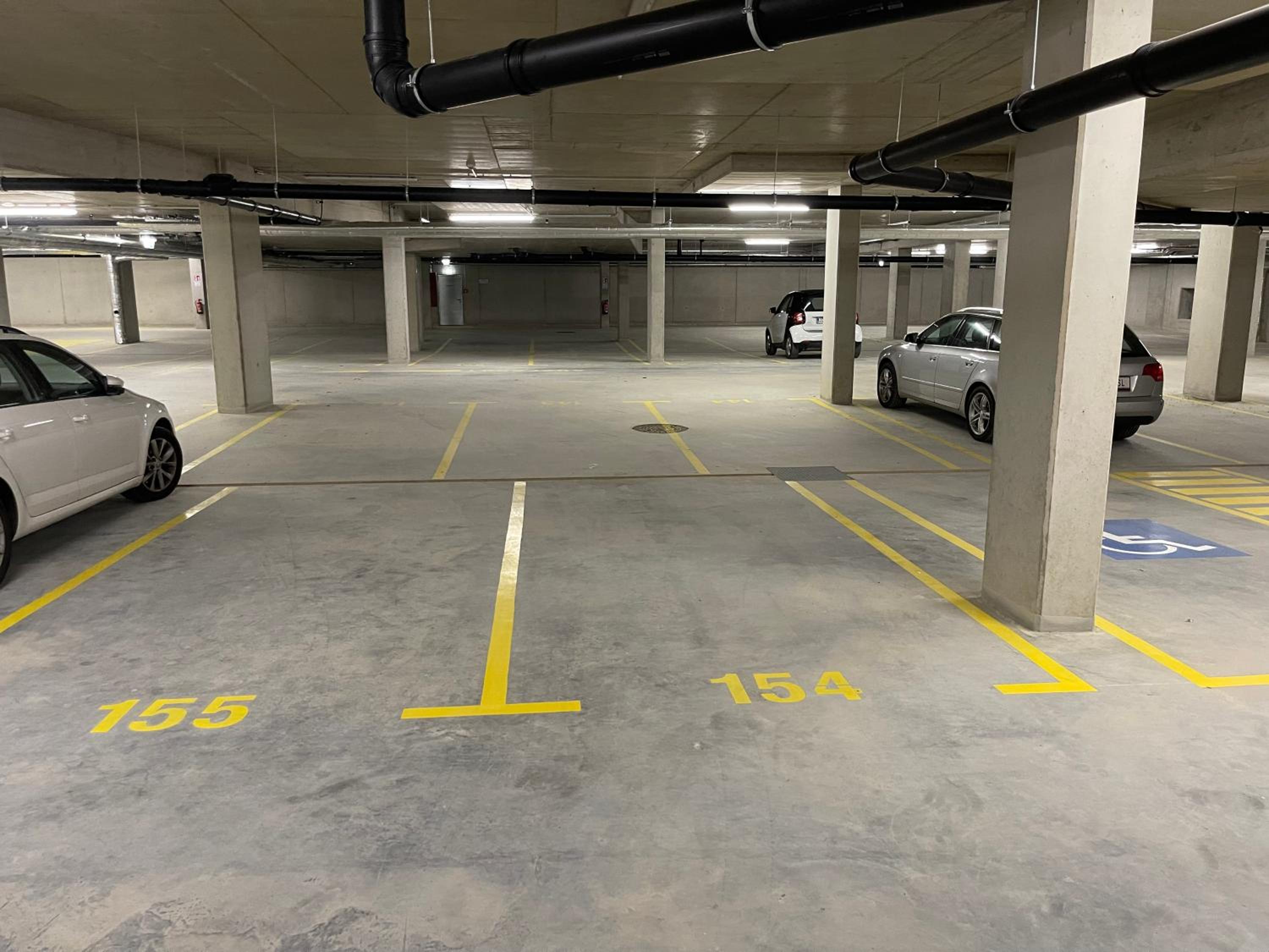 Luxusapartment mit 40 qm Terrasse, E-Parkplatz und Parkplatz