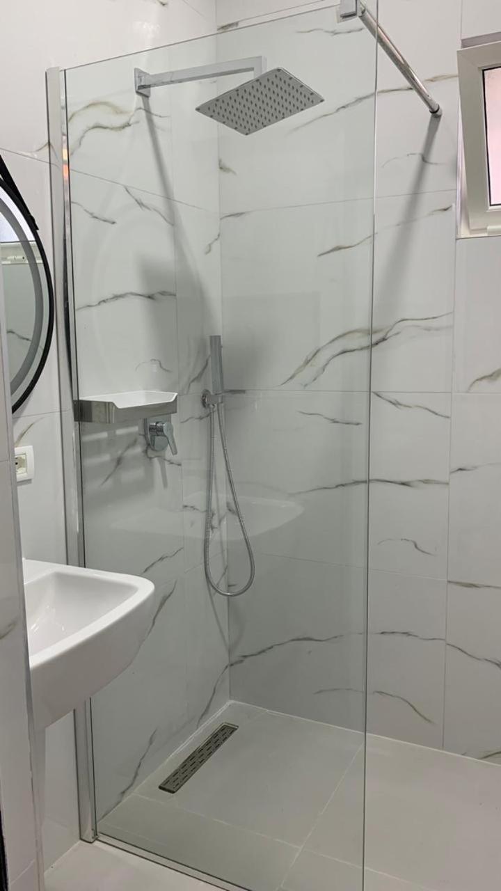 Room sweet Room, Plazh , Durres