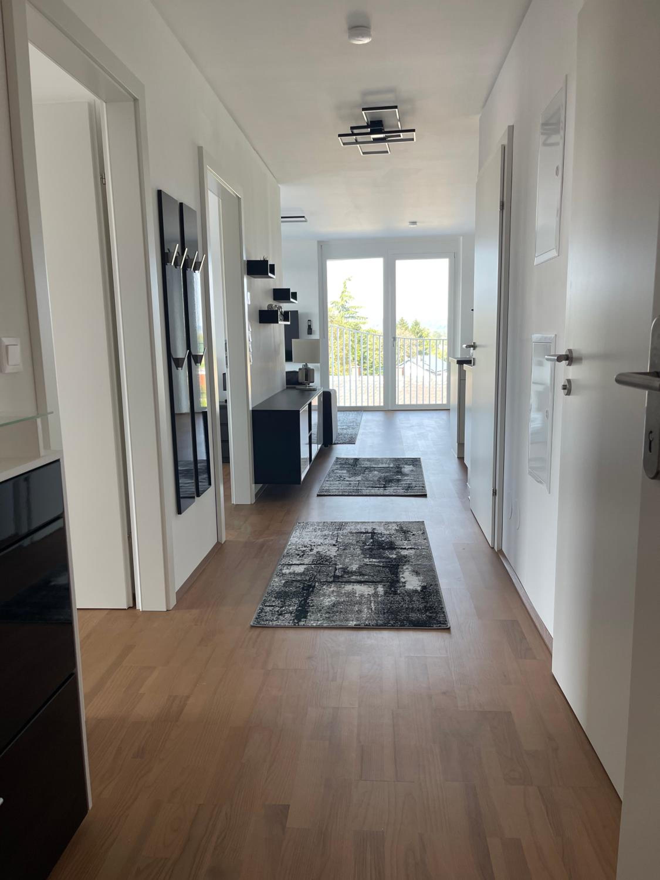 Luxusapartment mit 40 qm Terrasse, E-Parkplatz und Parkplatz