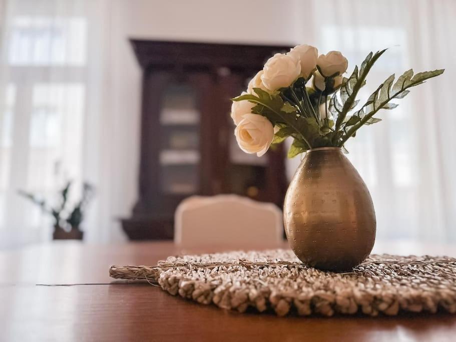 Unique & Spacious 3BR Historic Flat in City Centre