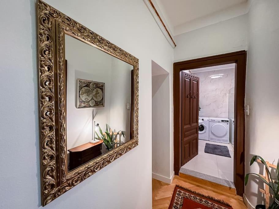 Unique & Spacious 3BR Historic Flat in City Centre