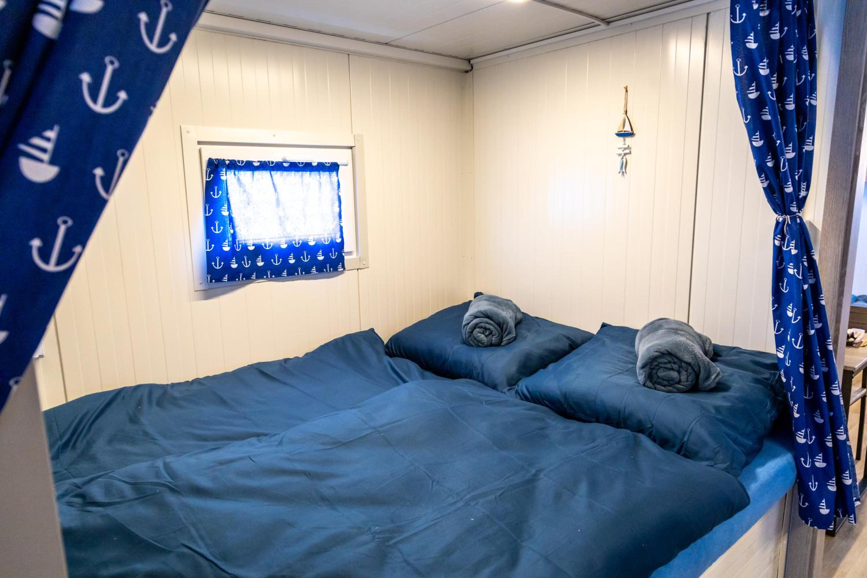 Marský Vlk - zážitkový houseboat a wellness
