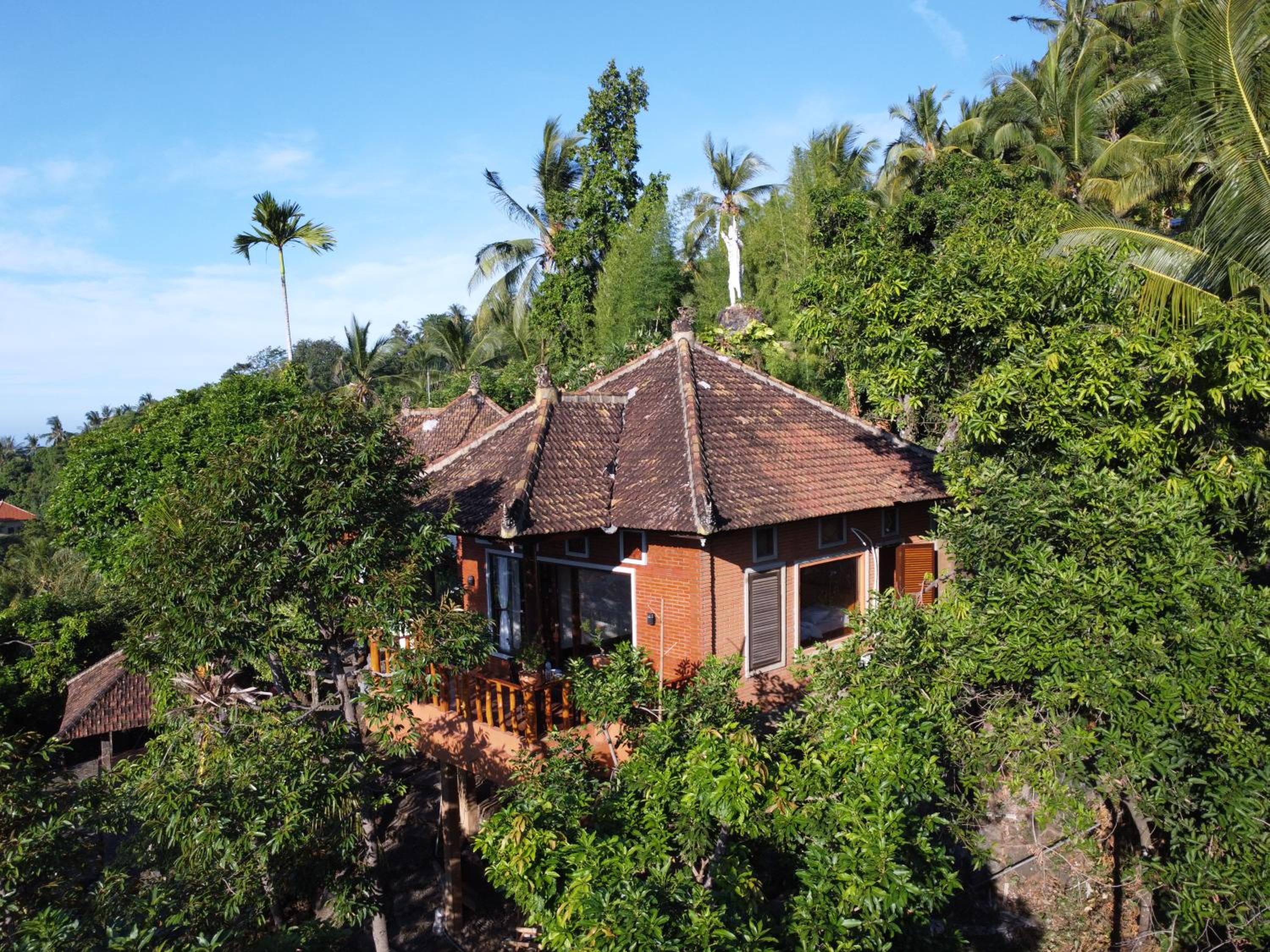 Kailash Lodge